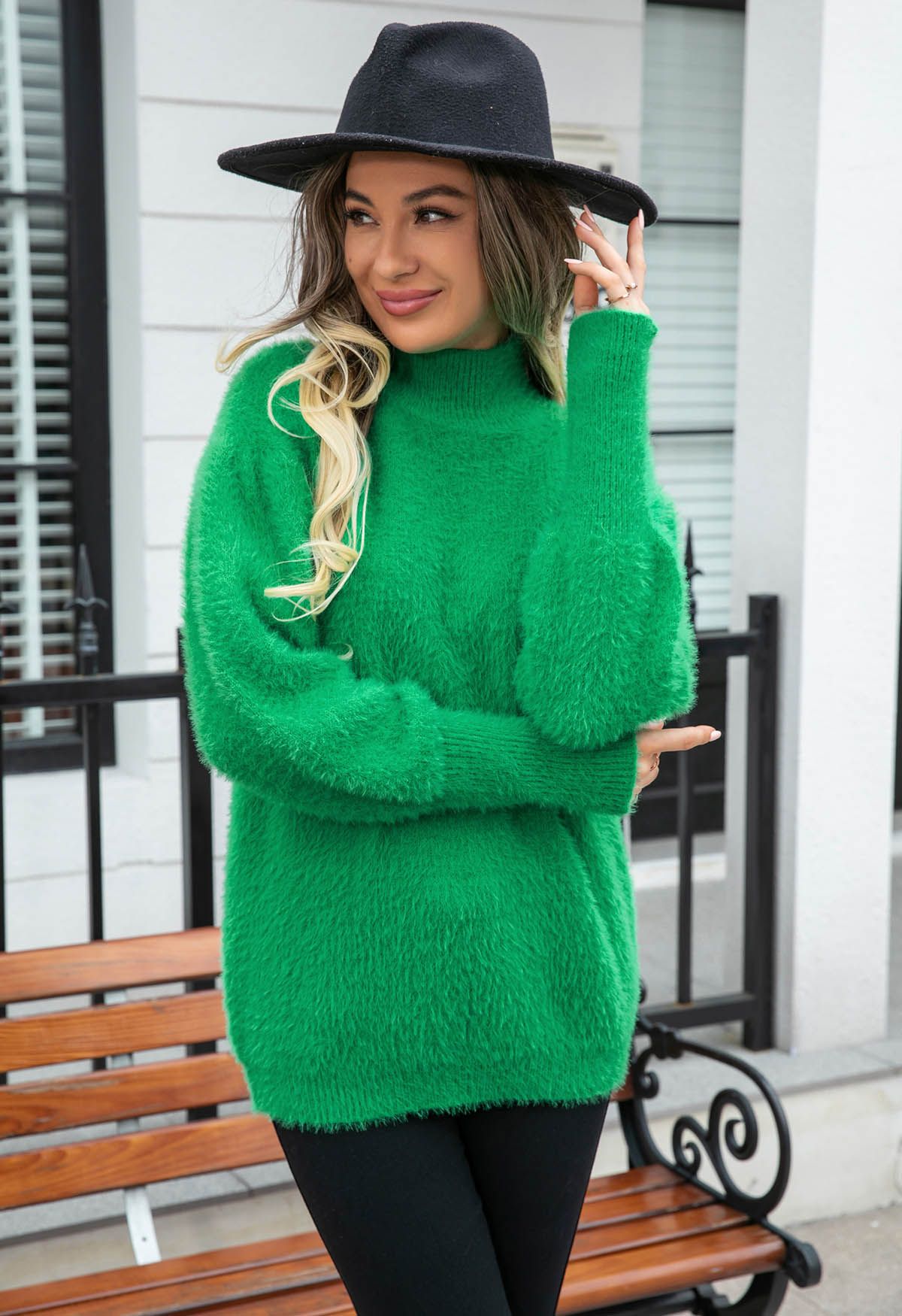 Jersey de punto borroso con cuello alto en verde de Cozy Perfection