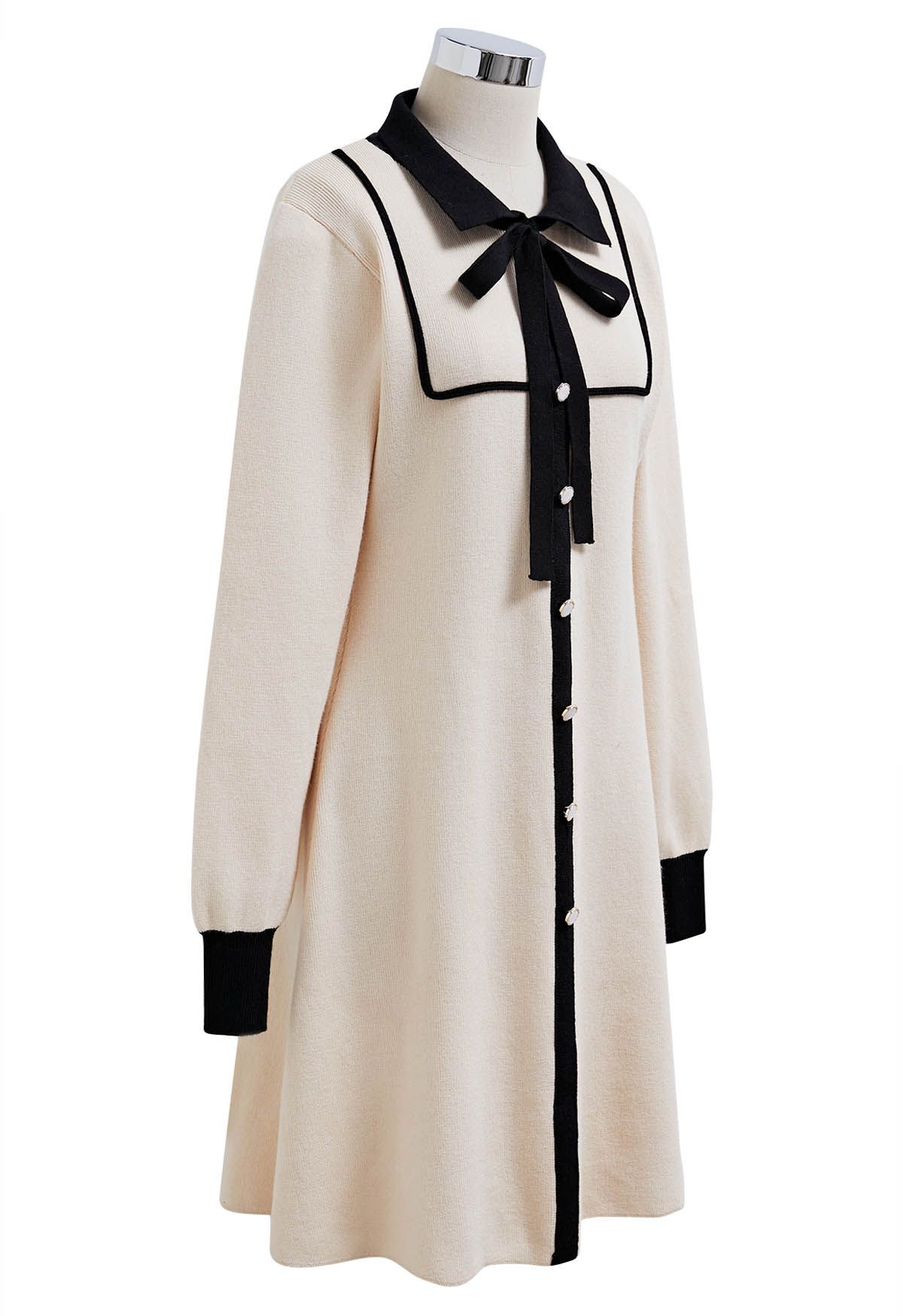 Vestido de punto tipo polo con bordes en contraste en color crema