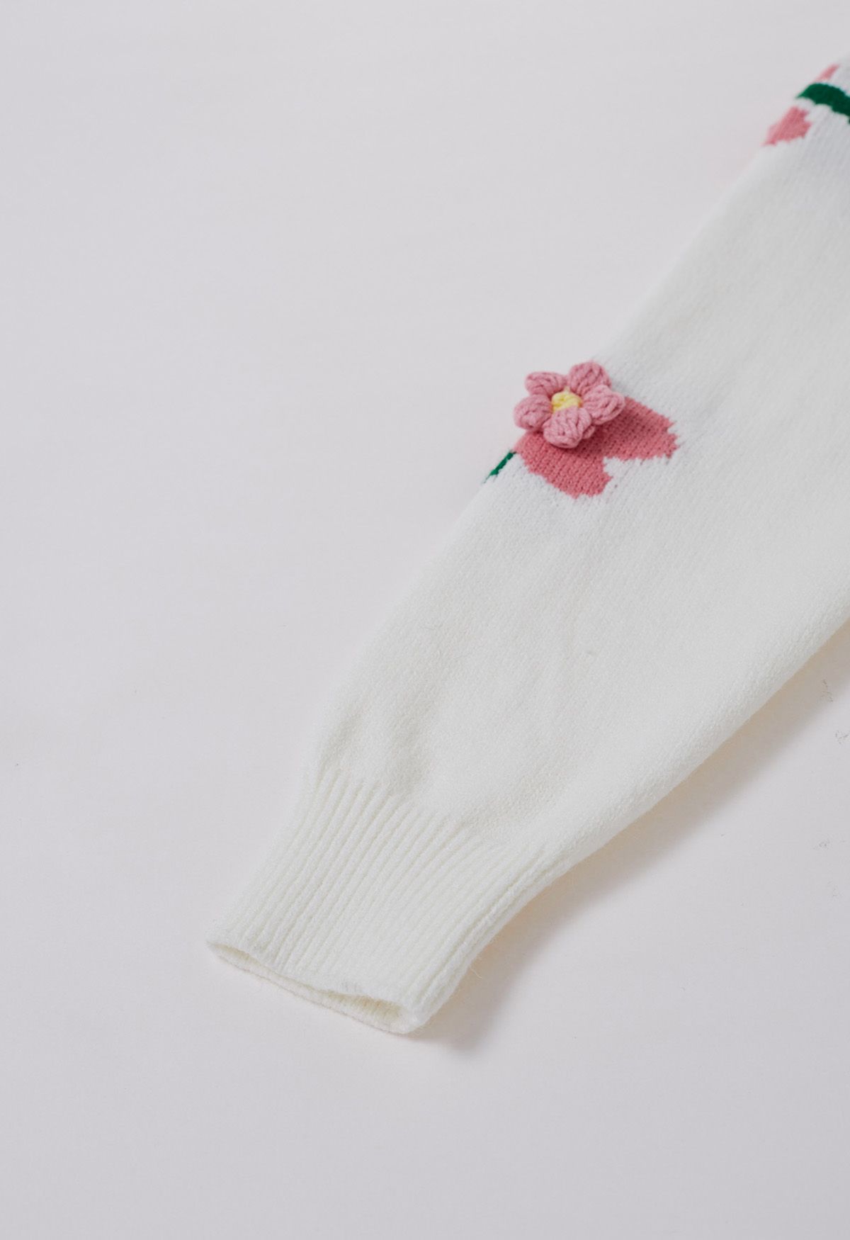 Cárdigan con botones y bordado de flores de puntada 3D en blanco