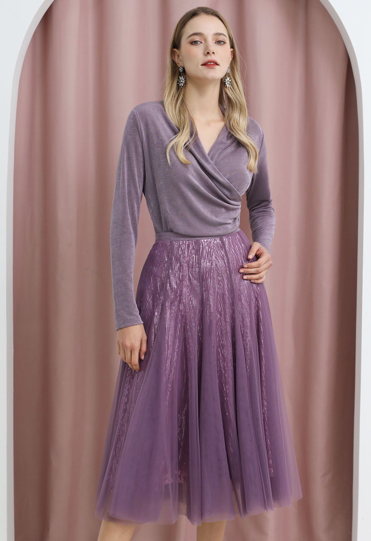 Falda midi de tul y malla con lentejuelas deslumbrantes en color morado