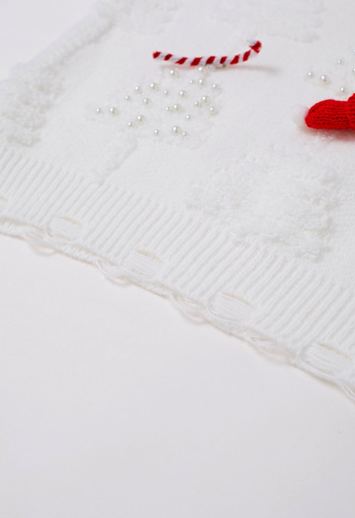 Suéter de punto con lazo en relieve de árbol de Navidad de perlas en blanco