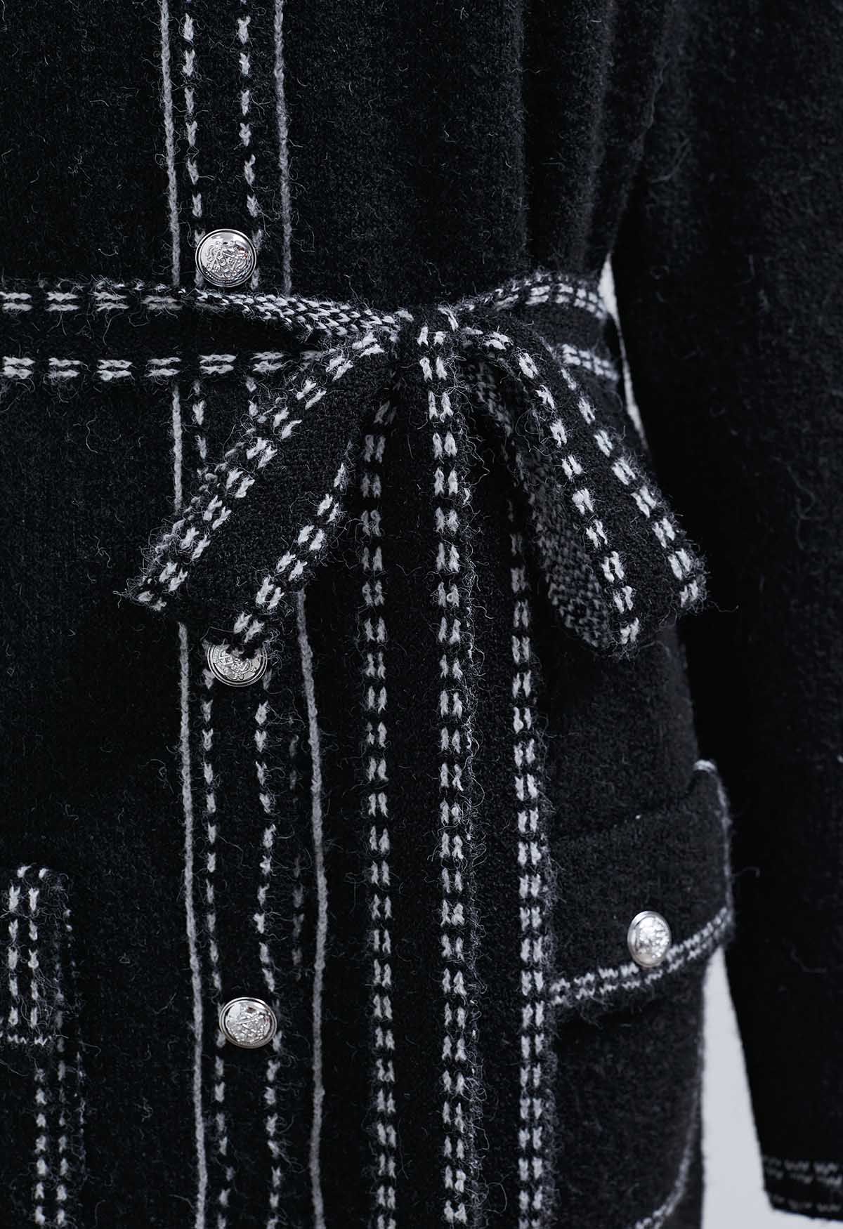 Vestido de punto borroso con botones y puntadas en contraste en negro