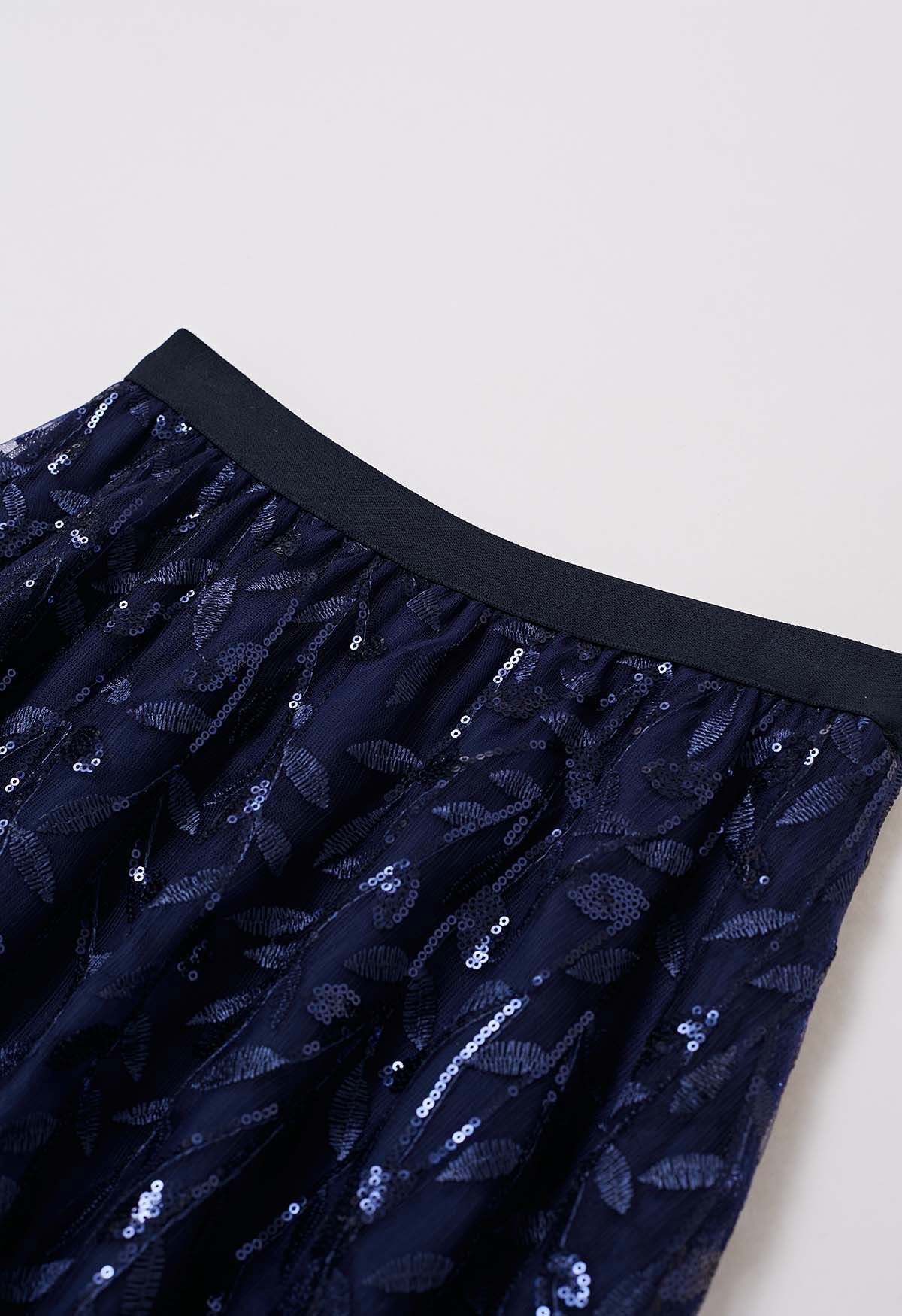 Falda midi de tul de malla con hojas bordadas y lentejuelas en azul marino