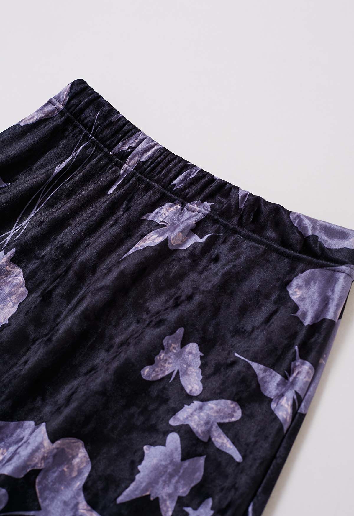 Falda larga de terciopelo con estampado de mariposas florecientes