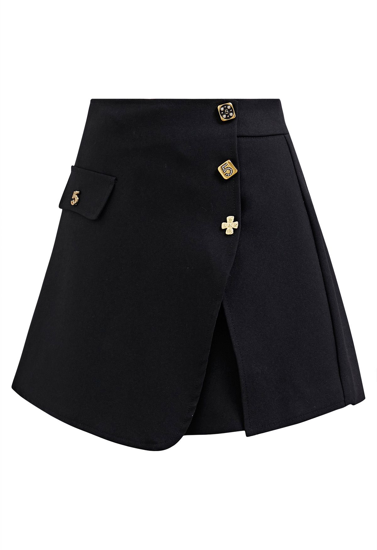Falda pantalón con solapa y botones decorativos en negro