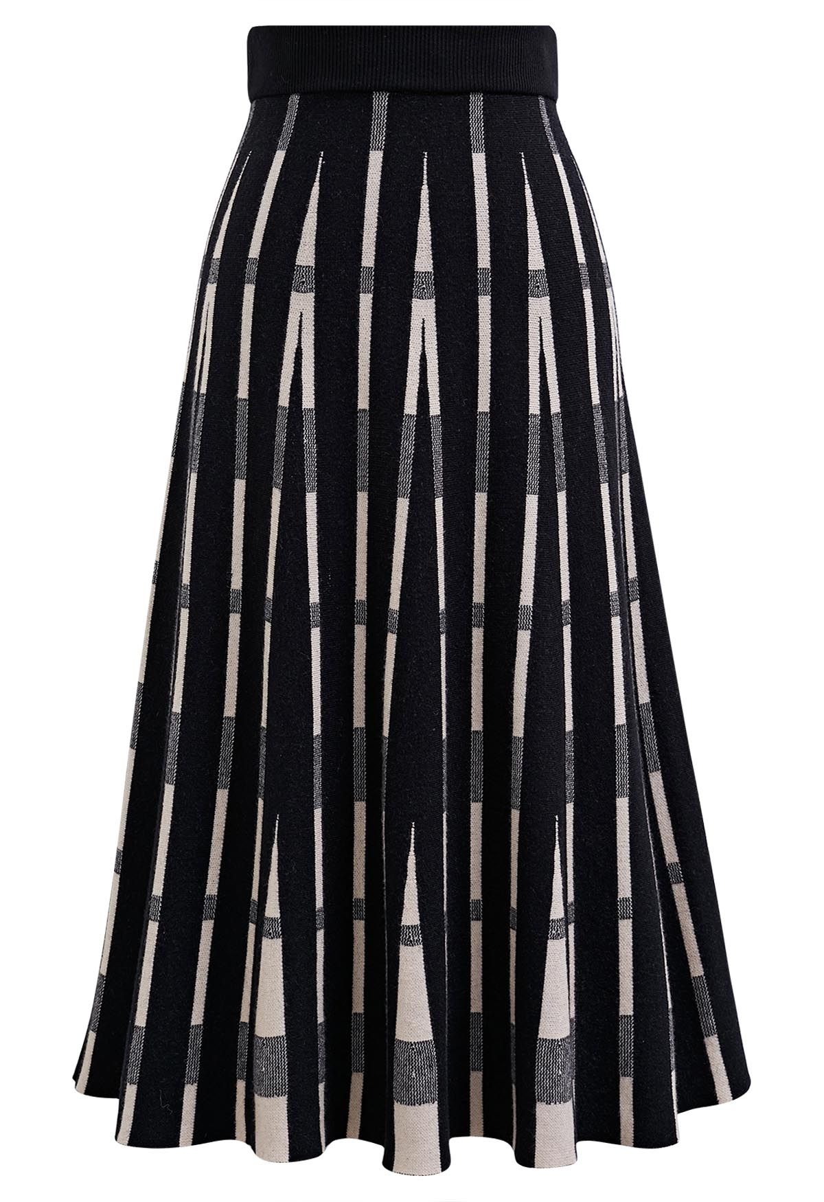 Falda midi de punto a rayas que marca tendencia en negro