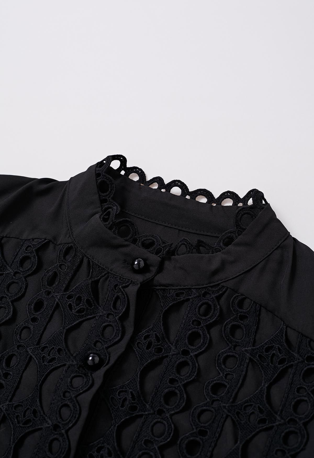 Exquisita camisa con botones y mangas de burbujas en color negro