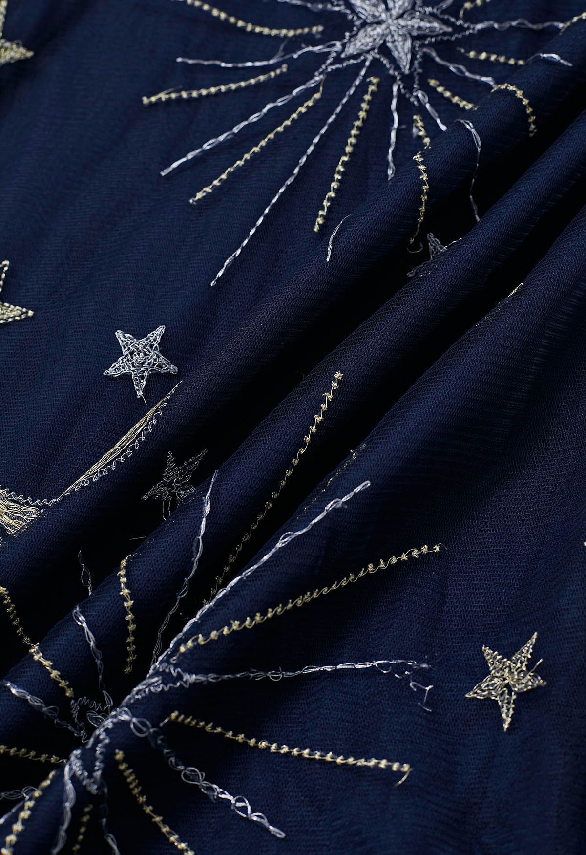 Falda de tul de malla bordada con luna y estrella de Mysterious Night en azul marino