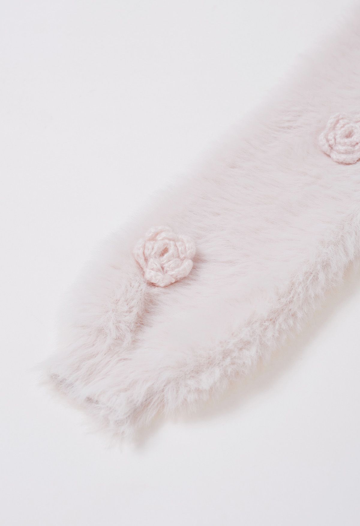 Cárdigan de punto borroso con adornos de flores de Stitch en rosa claro