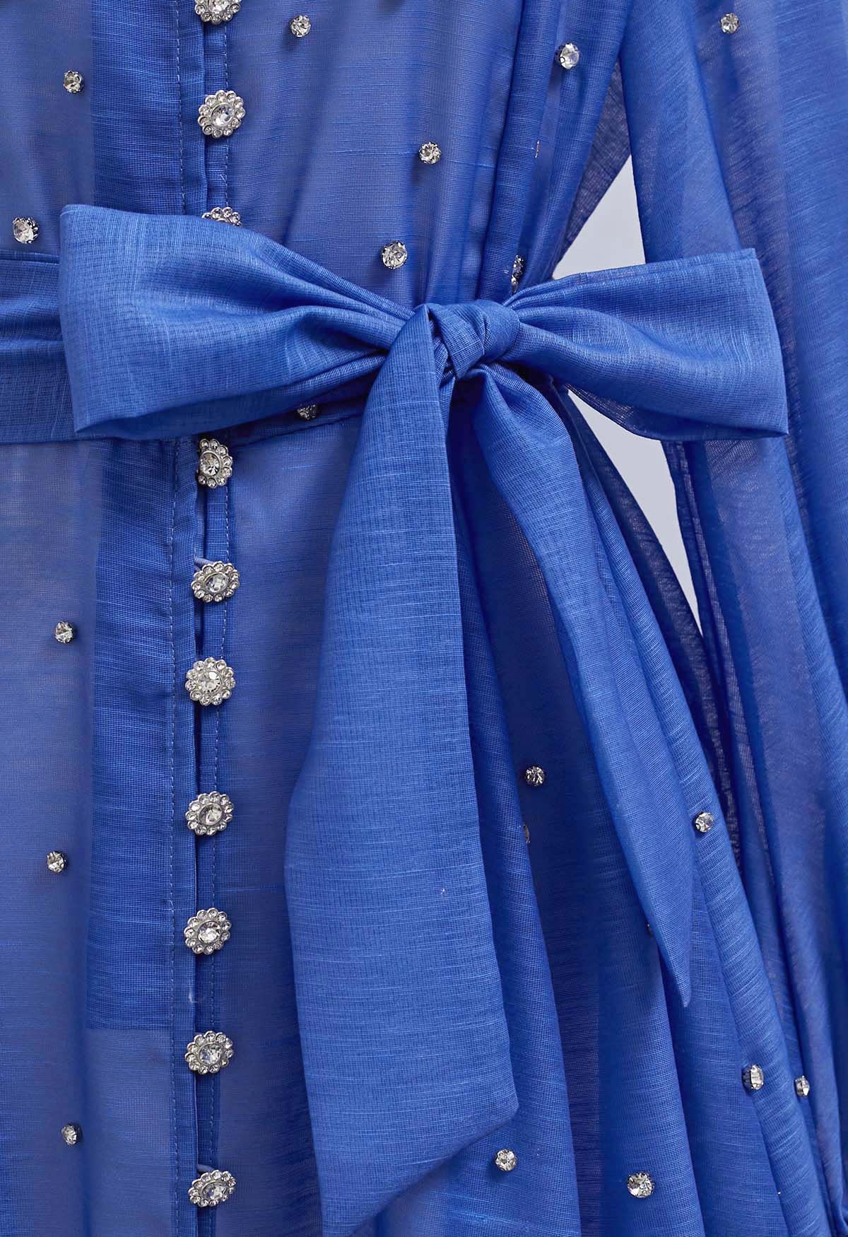 Vestido de organza con fajín y botones con decoración de diamantes de imitación en azul