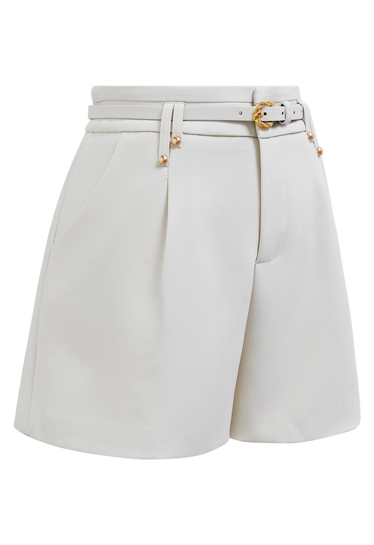 Pantalones cortos con cinturón de color liso en marfil