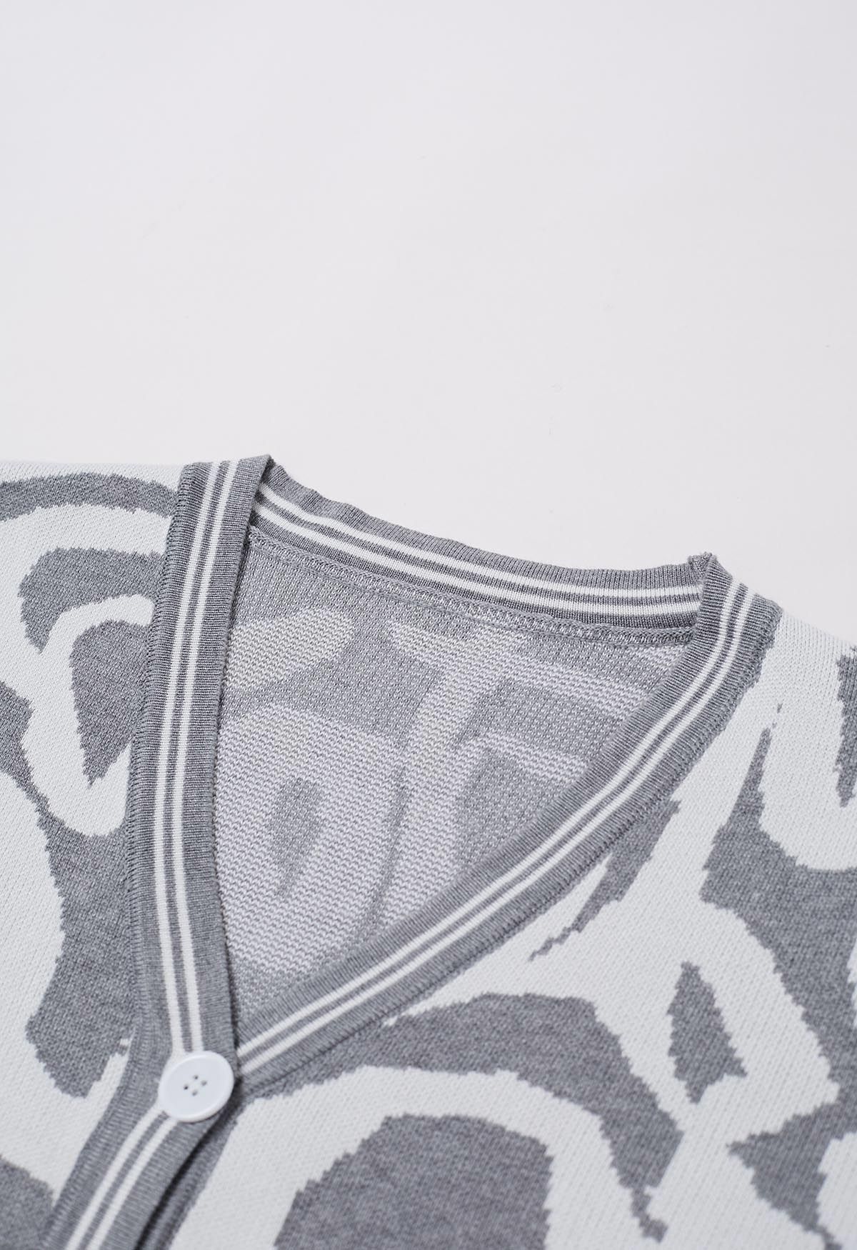 Conjunto de pantalón y cárdigan de punto con botones y estampado abstracto en gris