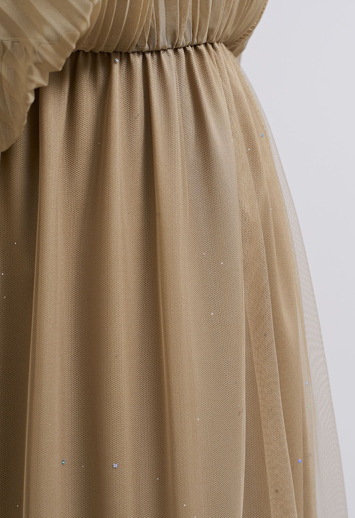 Falda de tul de malla plisada con ribete de purpurina en marrón