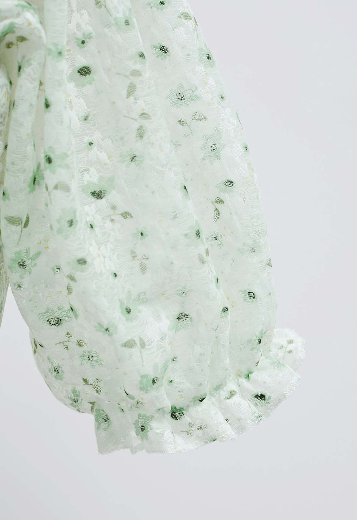 Top corto con corpiño de encaje florete y mangas de burbujas en verde