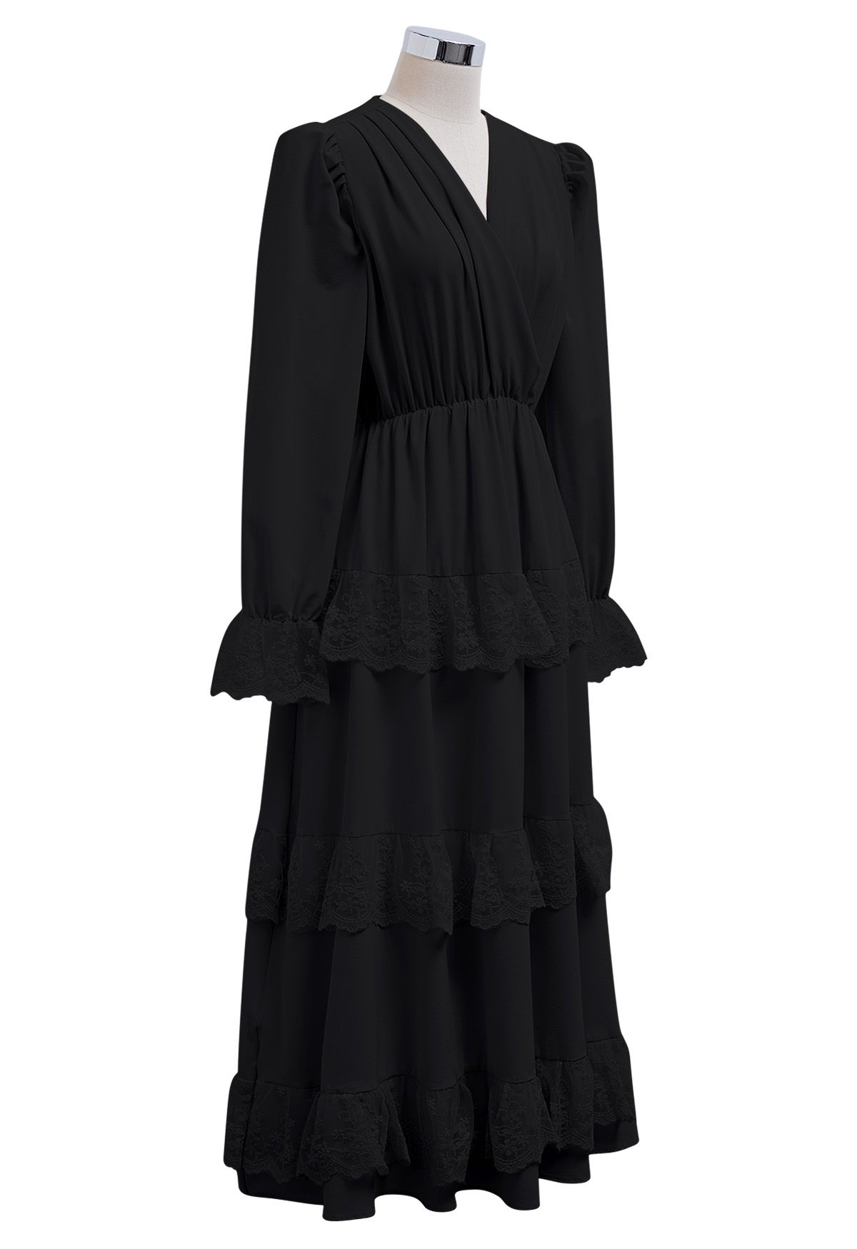 Vestido midi de gasa cruzado a niveles de encaje en negro