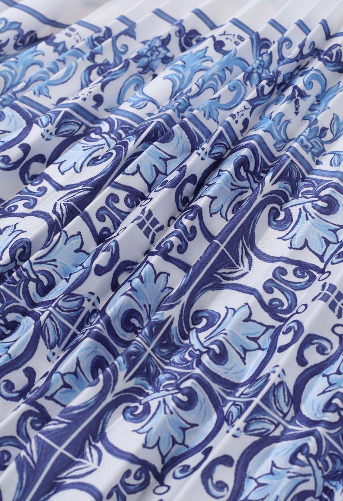 Vestido largo asimétrico con botones y pliegues completos con estampado de azulejos azul