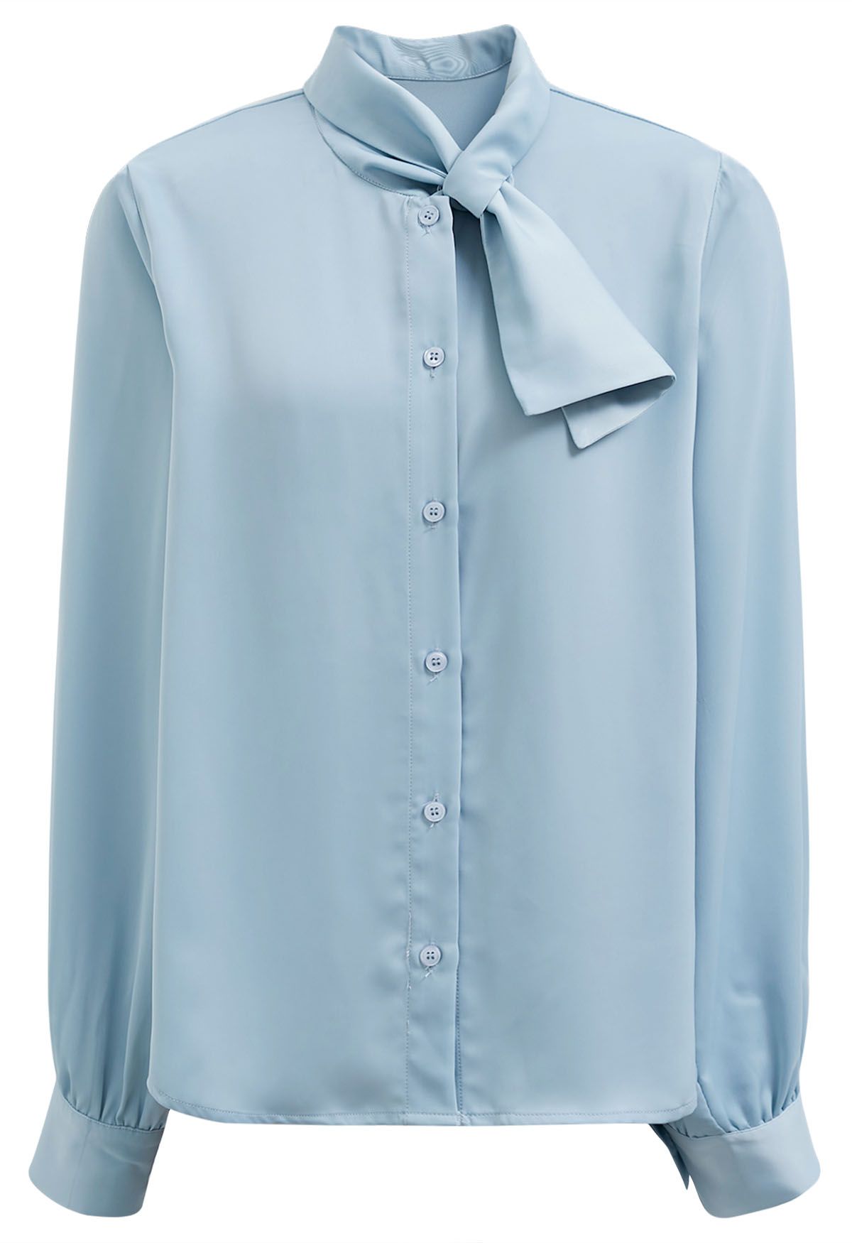 Camisa de satén con botones y cuello anudado en azul