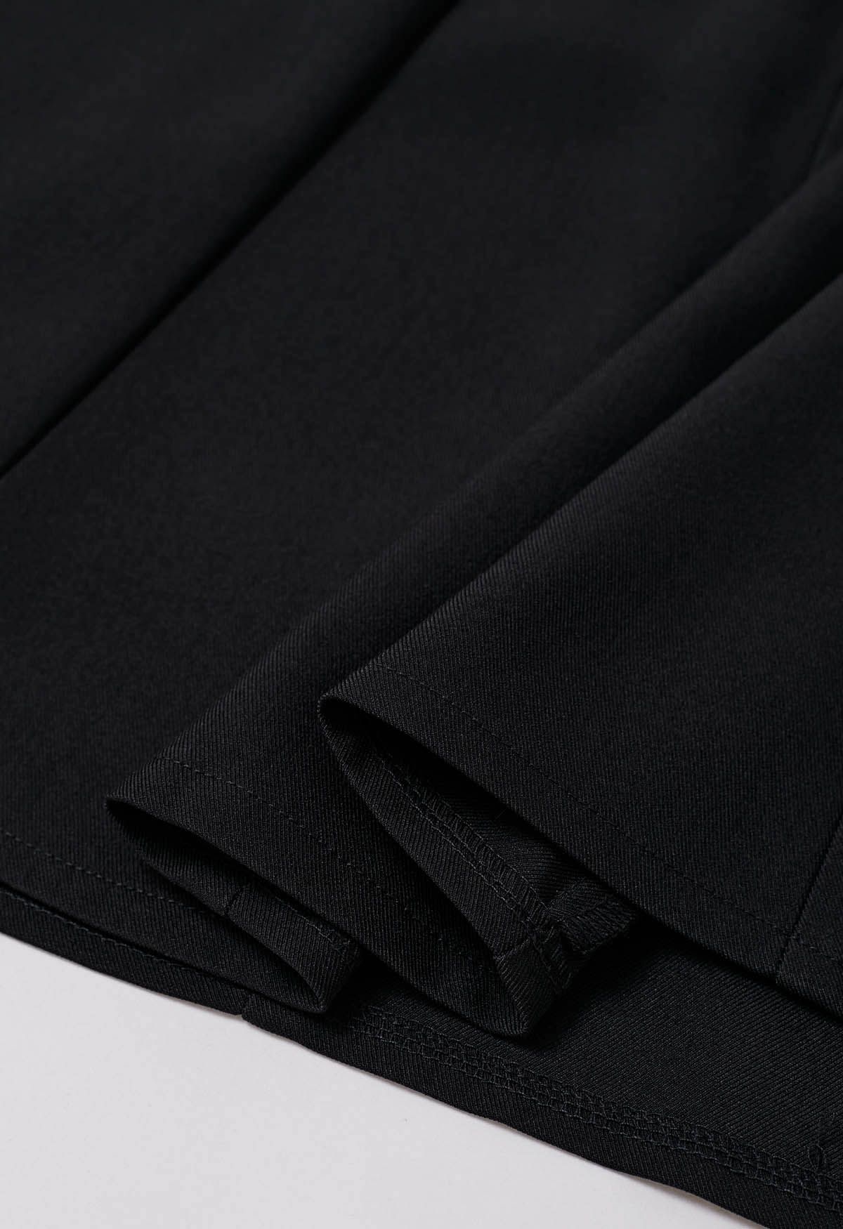 Falda midi con cinturón plisado en negro Refined