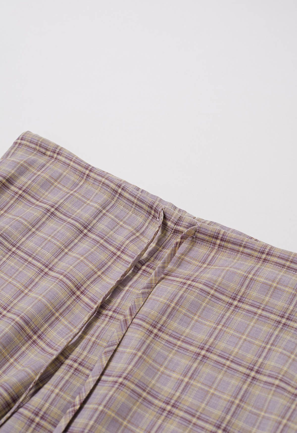 Pantalones de cintura con cordón y estampado de cuadros en color lila