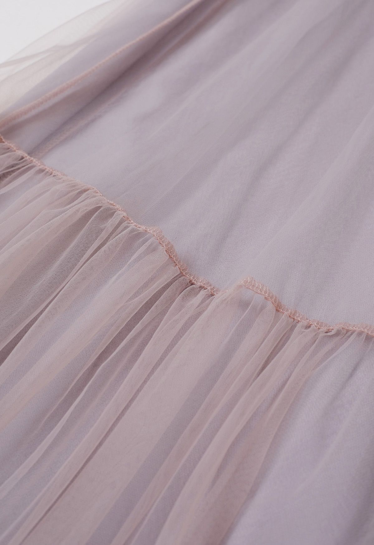 Falda midi de tul de malla con dobladillo ribeteado en rosa