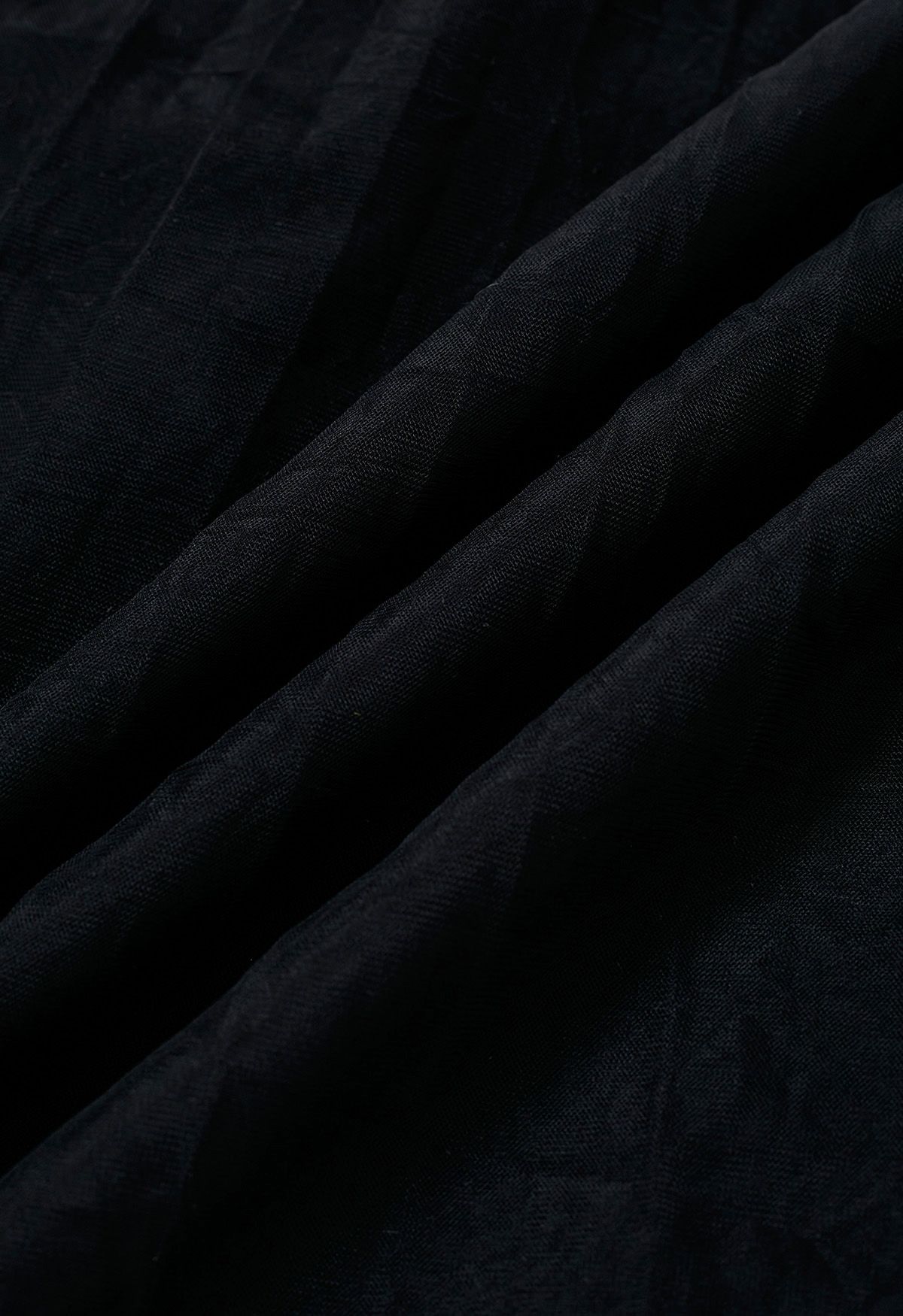 Falda midi de tul de malla con dobladillo ribeteado en negro