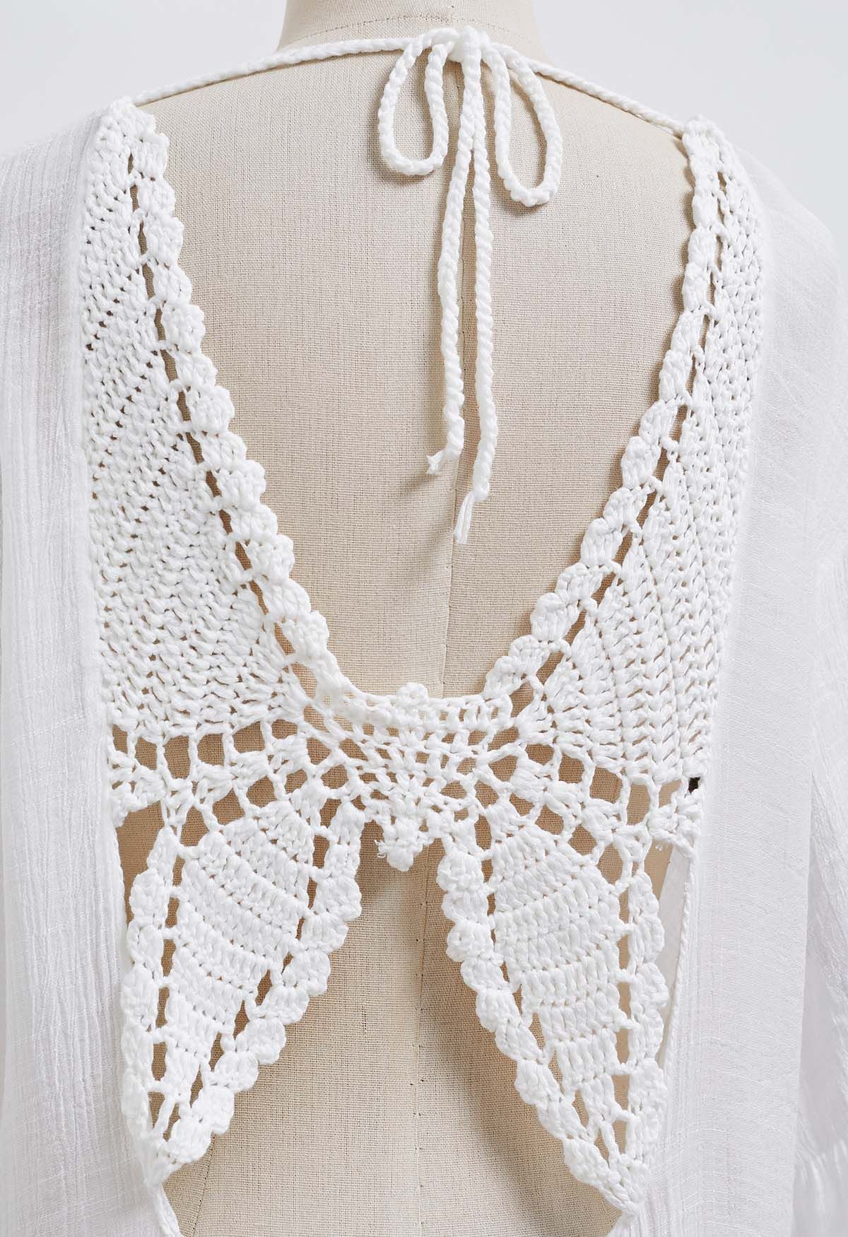 Vestido tipo pareo con espalda descubierta y crochet de mariposa en blanco