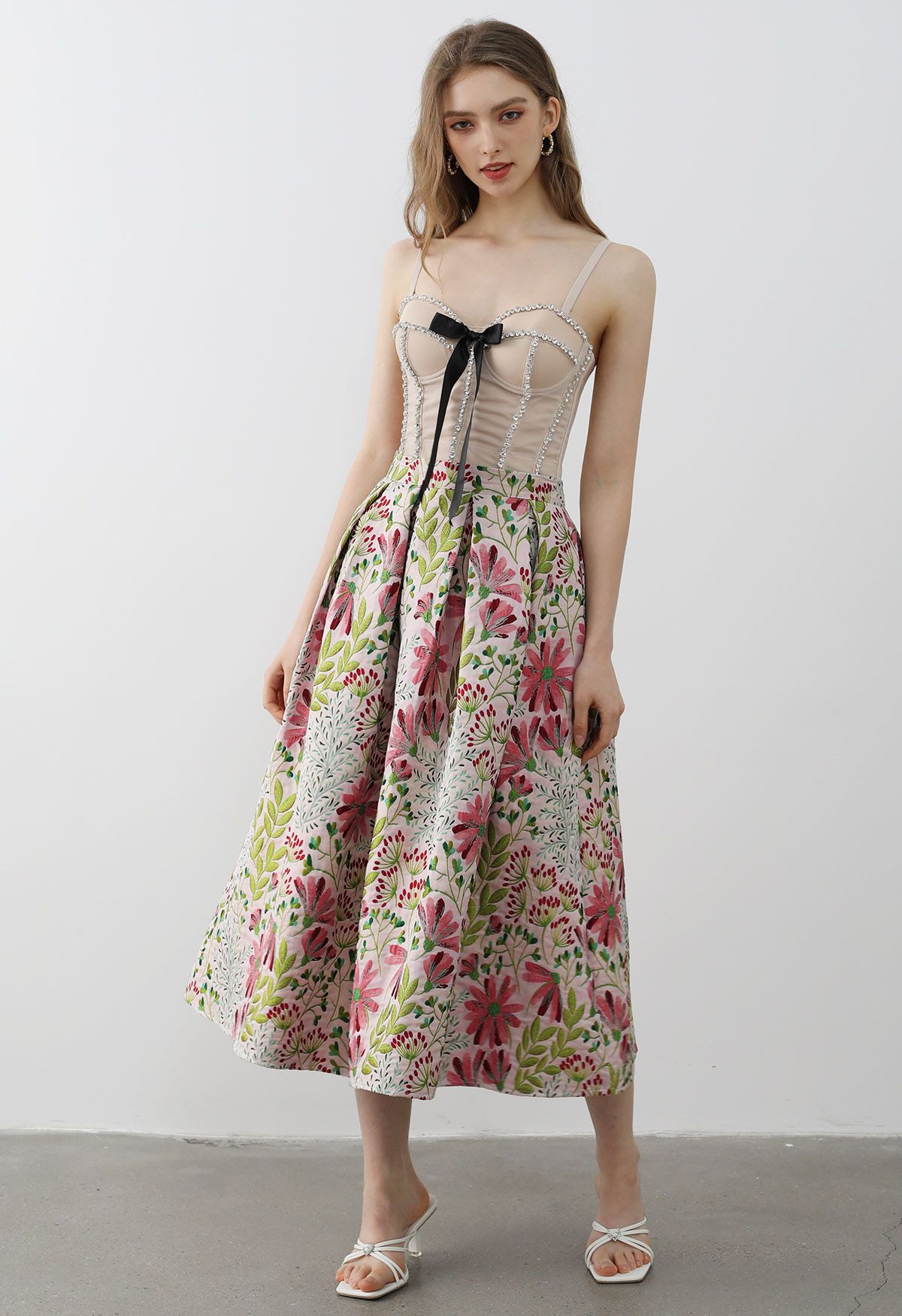 Falda midi plisada de jacquard con diseño de margaritas alegres