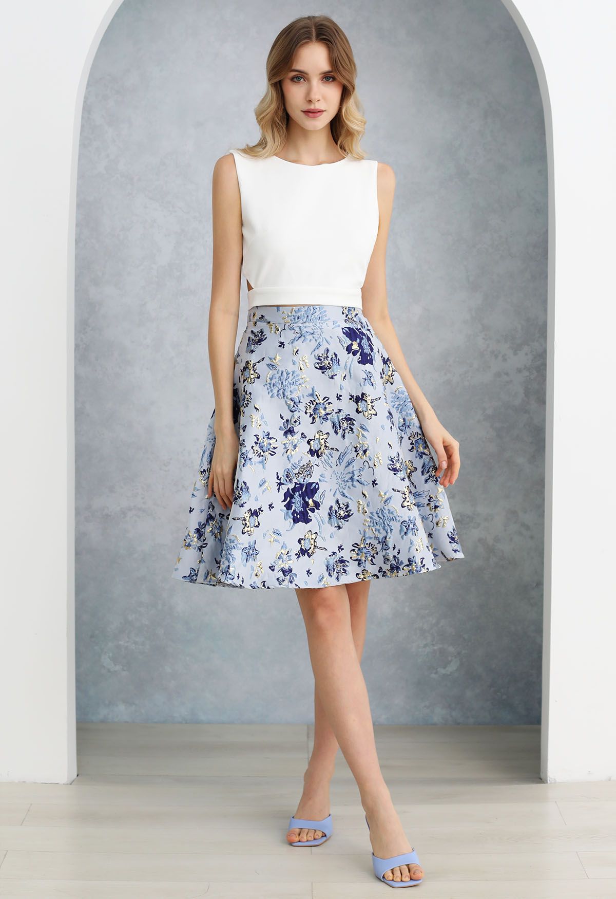 Falda midi de jacquard con estampado floral azul