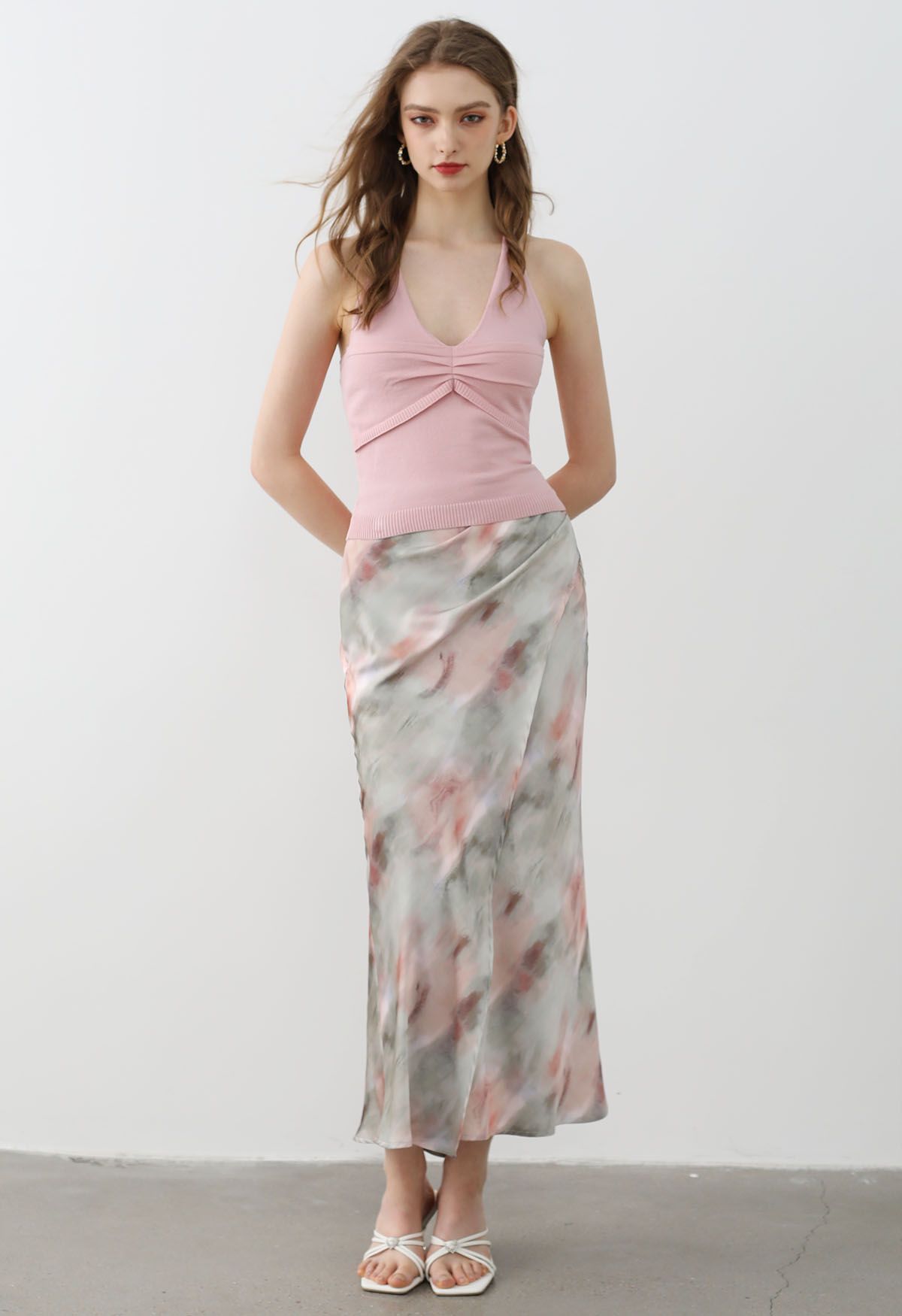 Top de punto con escote halter y detalle de pinzas en rosa