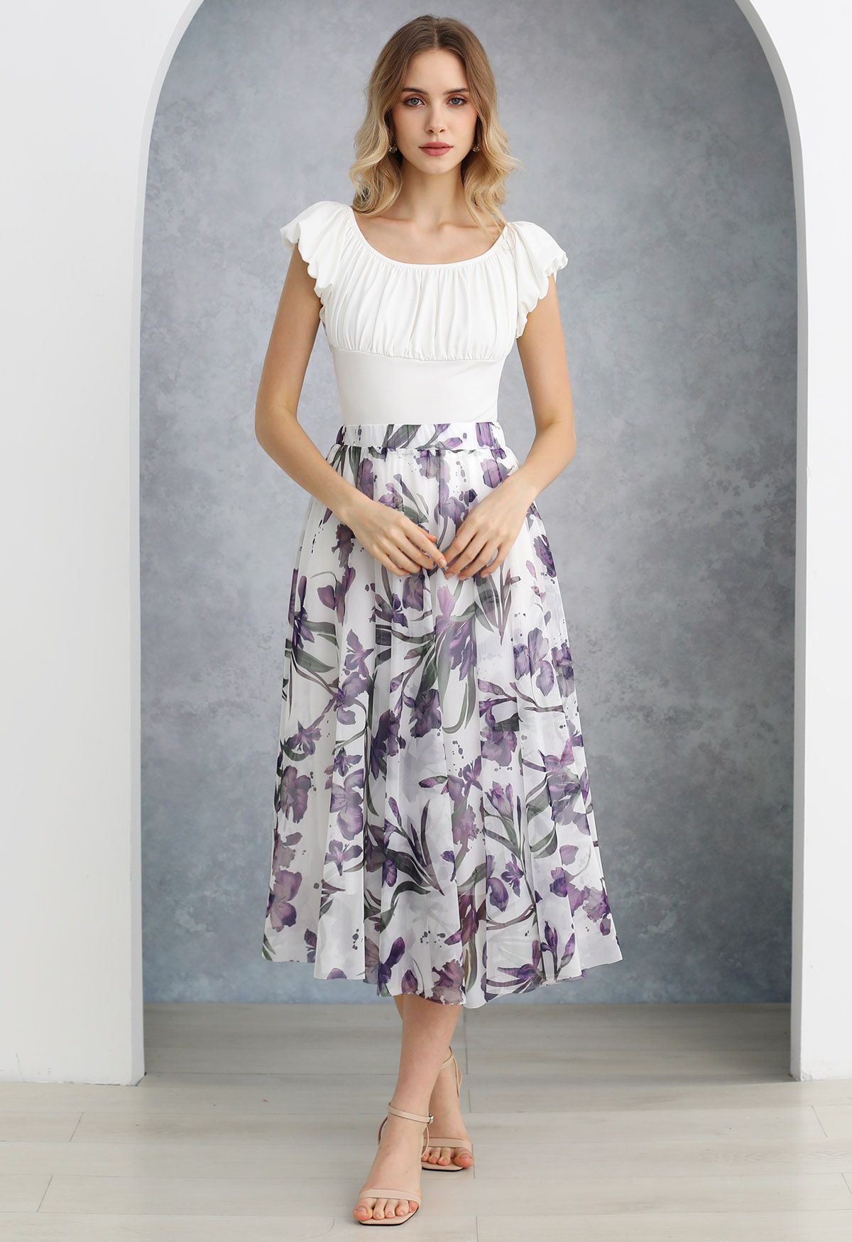 Falda midi de tul de malla con estampado floral morado