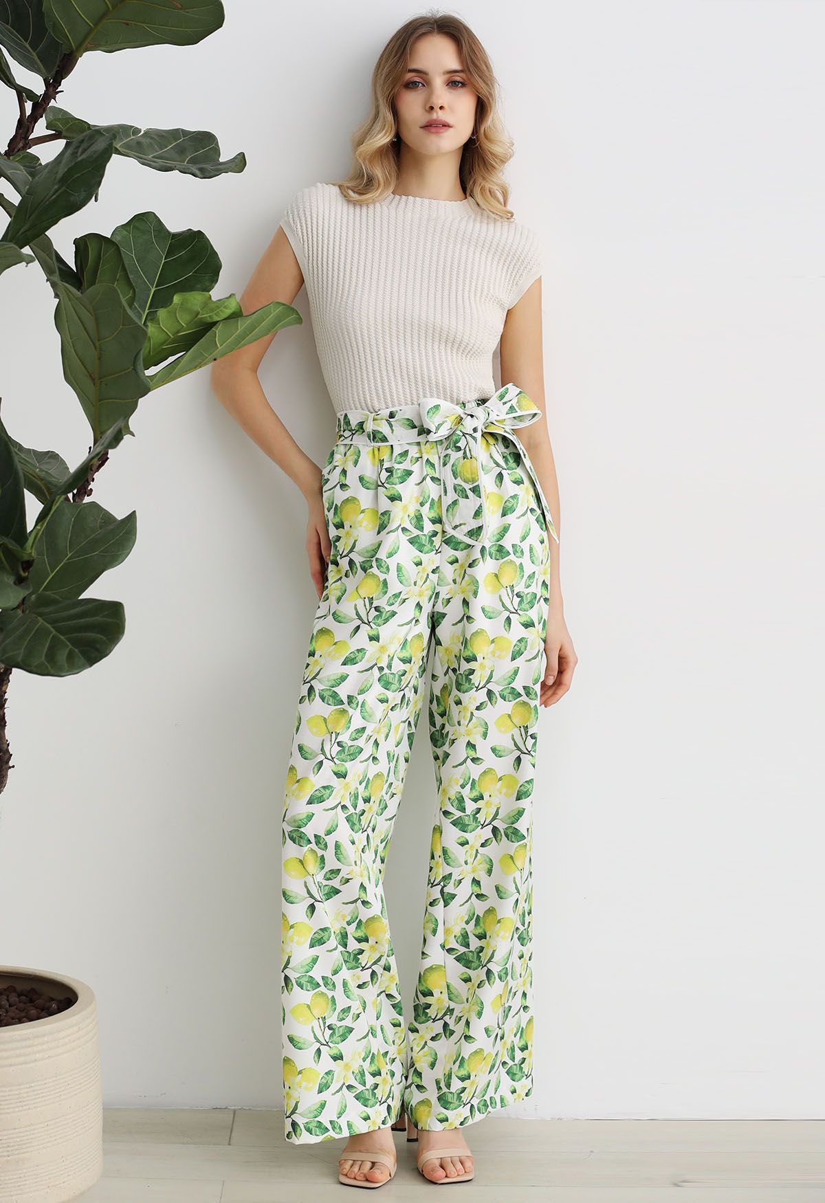 Pantalones anchos con estampado de limones frescos