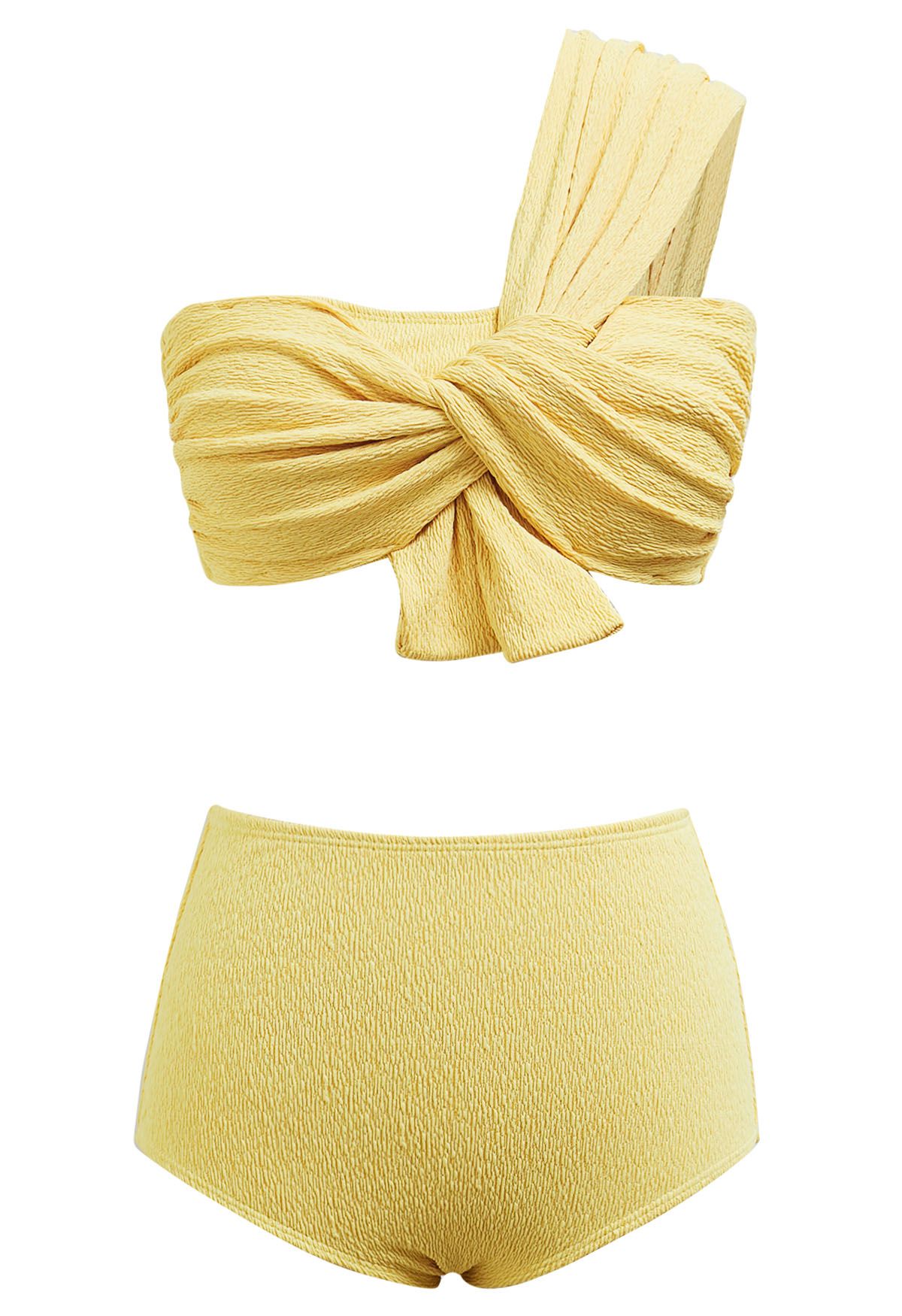 Conjunto de bikini con textura anudada de un solo hombro en amarillo