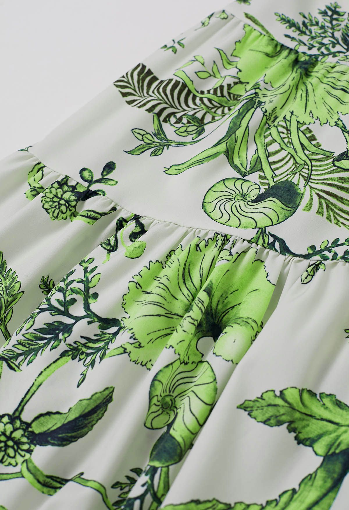 Vestido camisero de manga corta con estampado de hojas de palmeras tropicales verdes