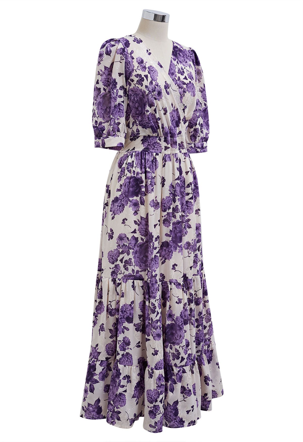 Vestido cruzado con volantes de jacquard floral morado