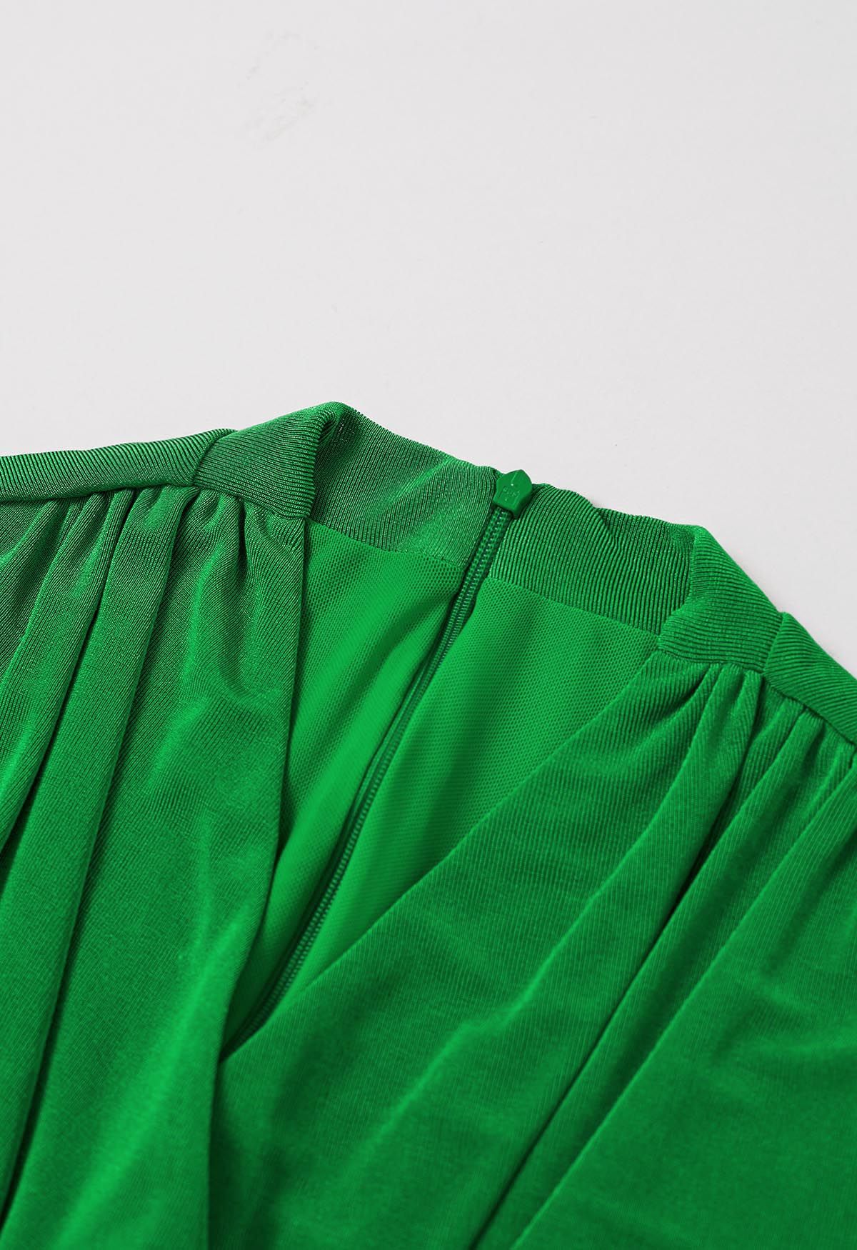 Vestido tubo con cintura ceñida y envoltura sintética en verde