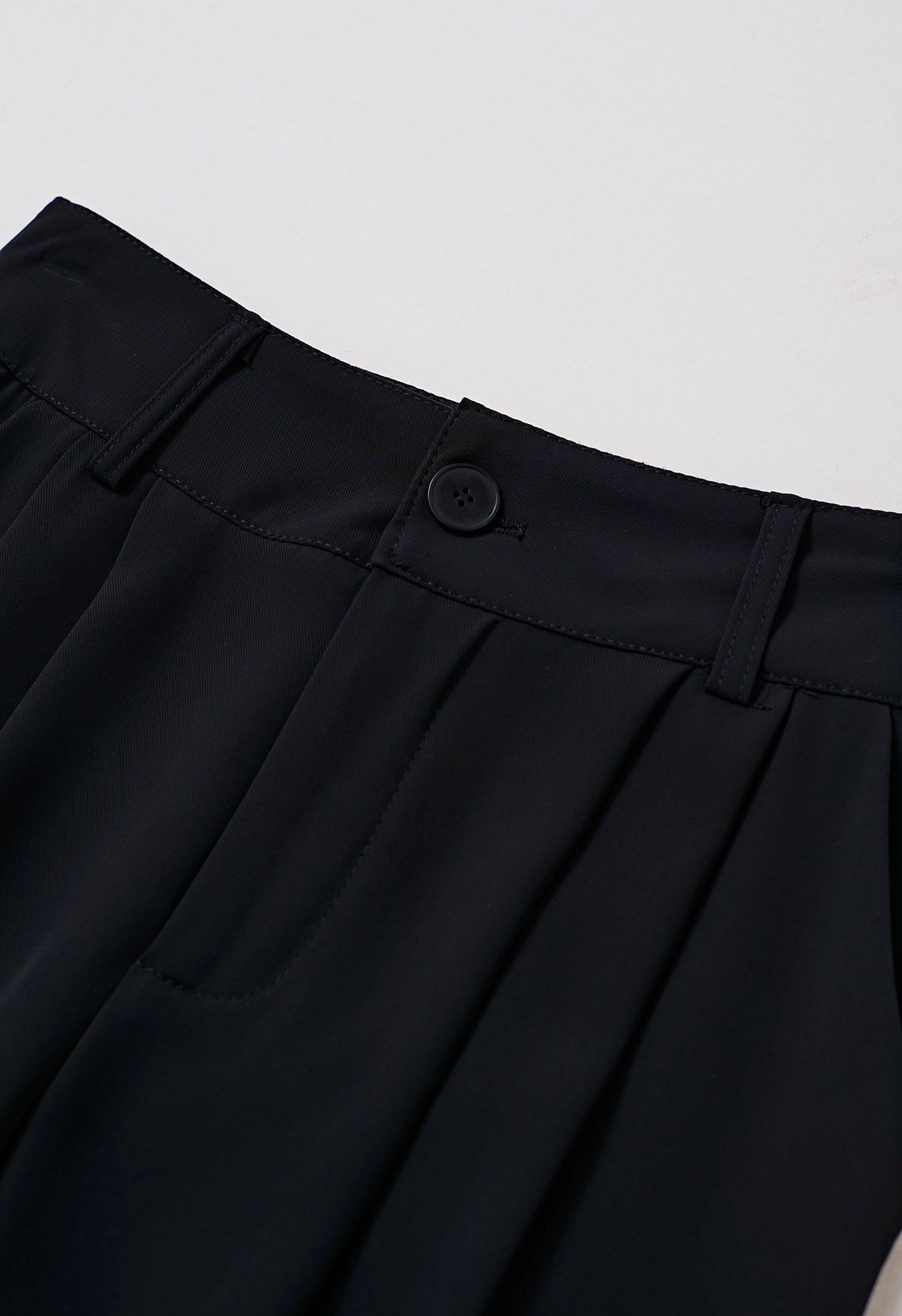 Pantalones rectos de cintura alta en negro