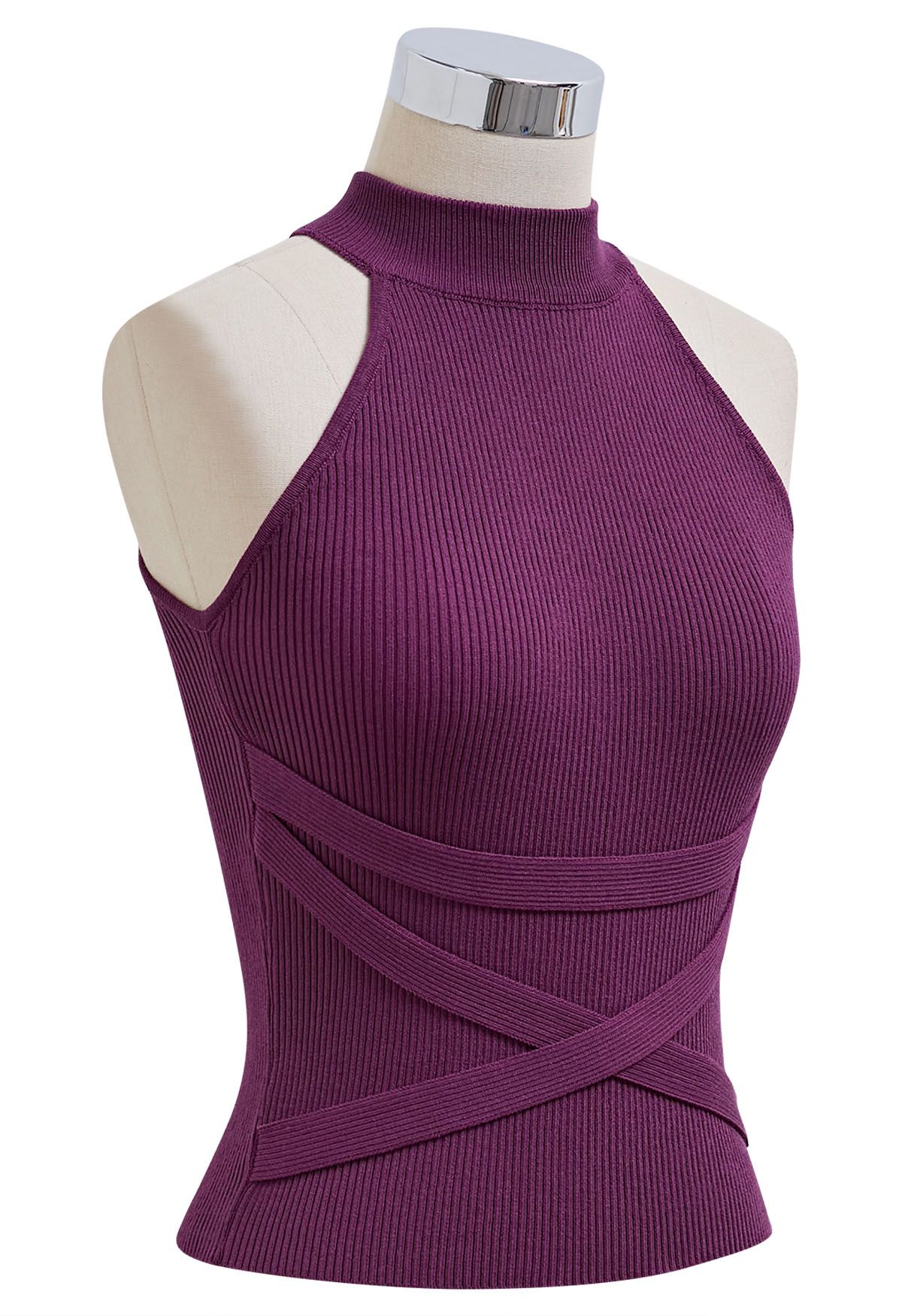 Top de punto halter sin mangas con cinta cruzada en color morado