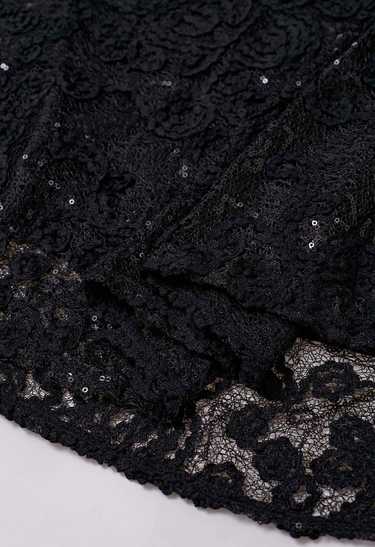 Falda larga de rejilla con adornos de lentejuelas y crochet floral en negro