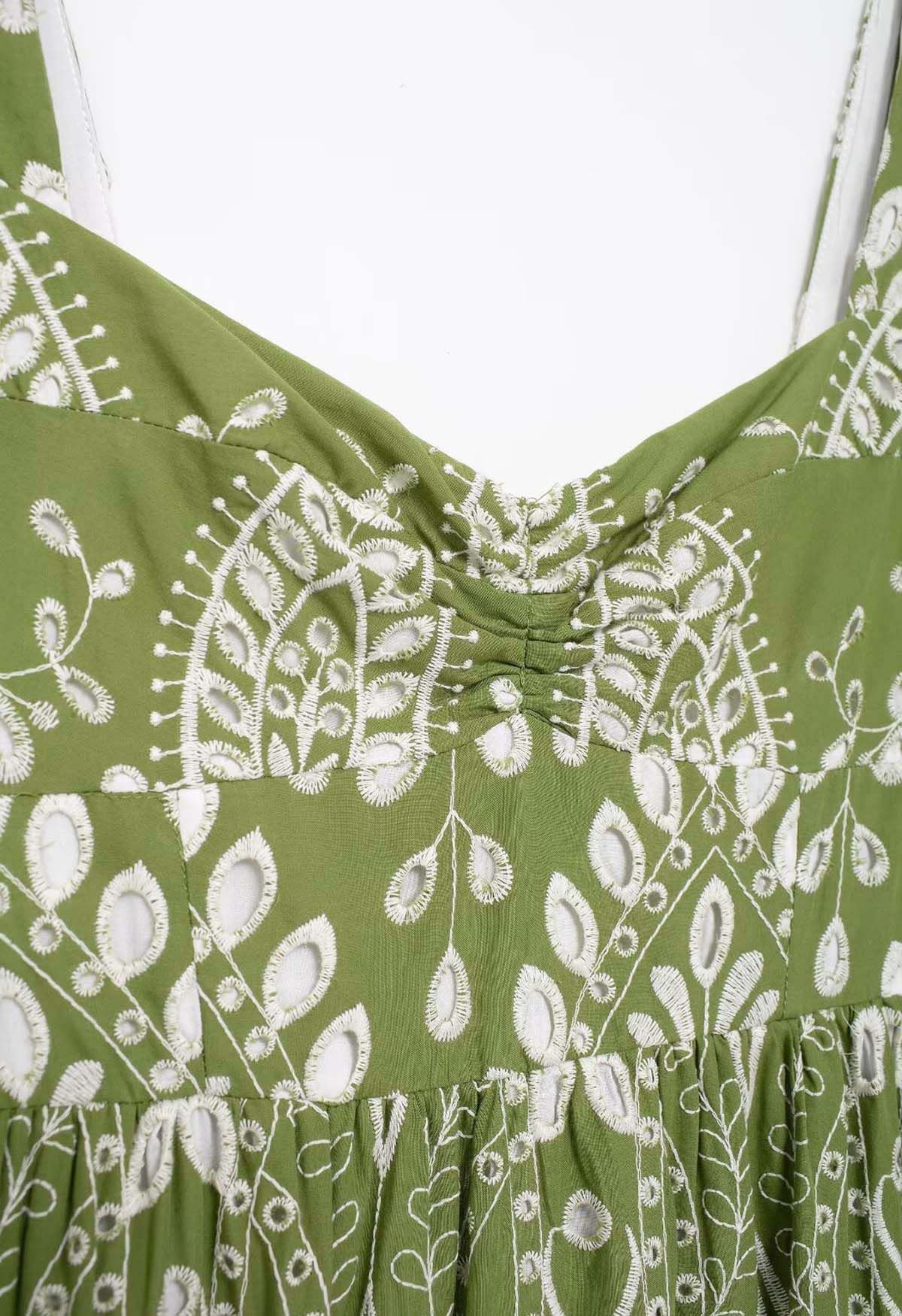 Vestido camisola verde con bordado y ojales de Sunny Poise