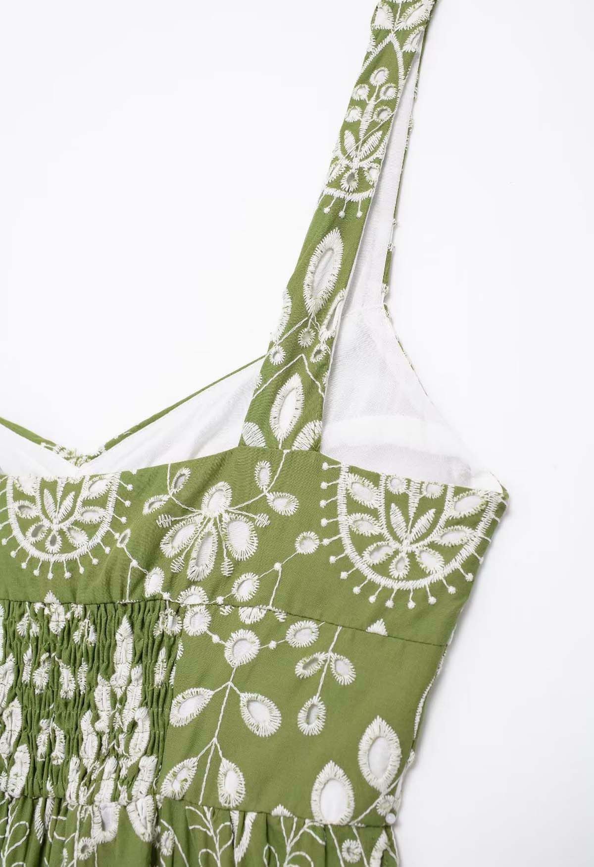 Vestido camisola verde con bordado y ojales de Sunny Poise