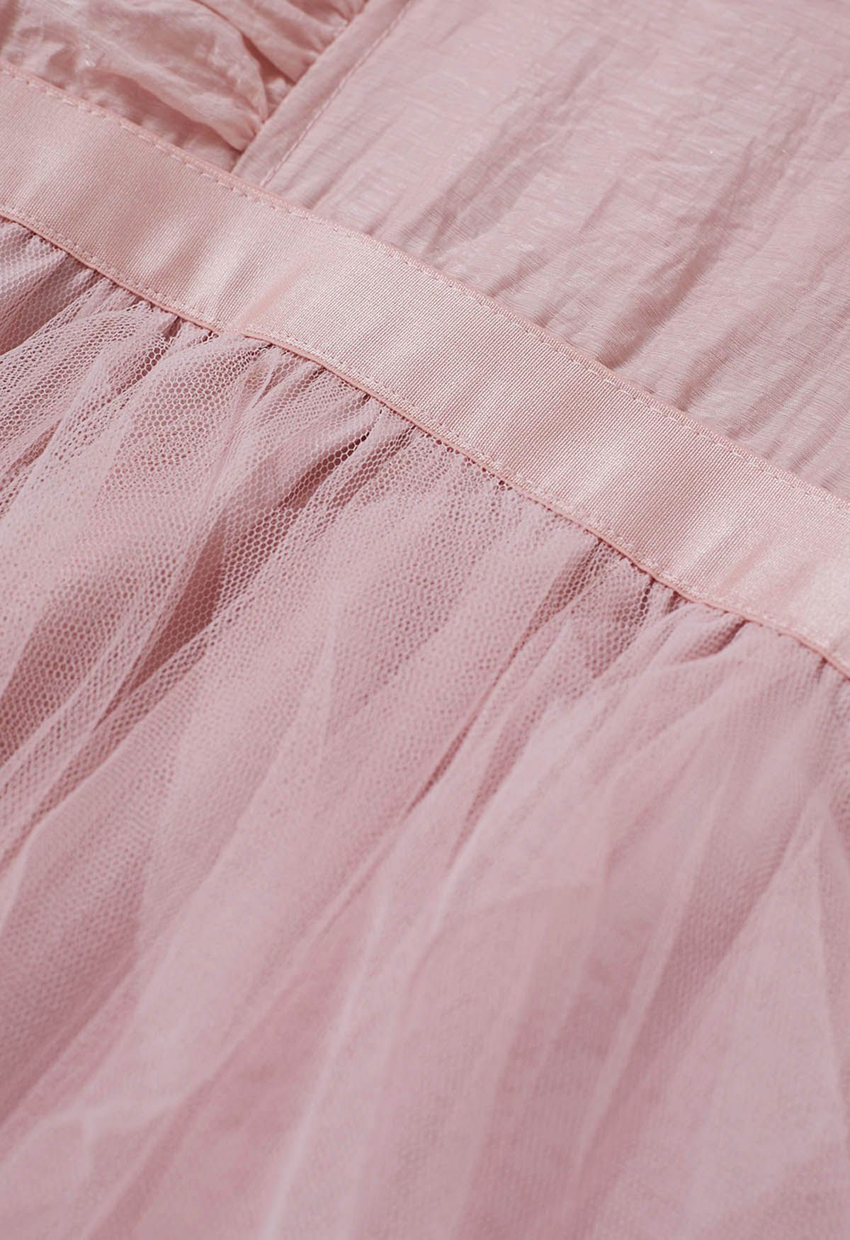 Vestido camisero de tul y malla con detalle torcido en rosa