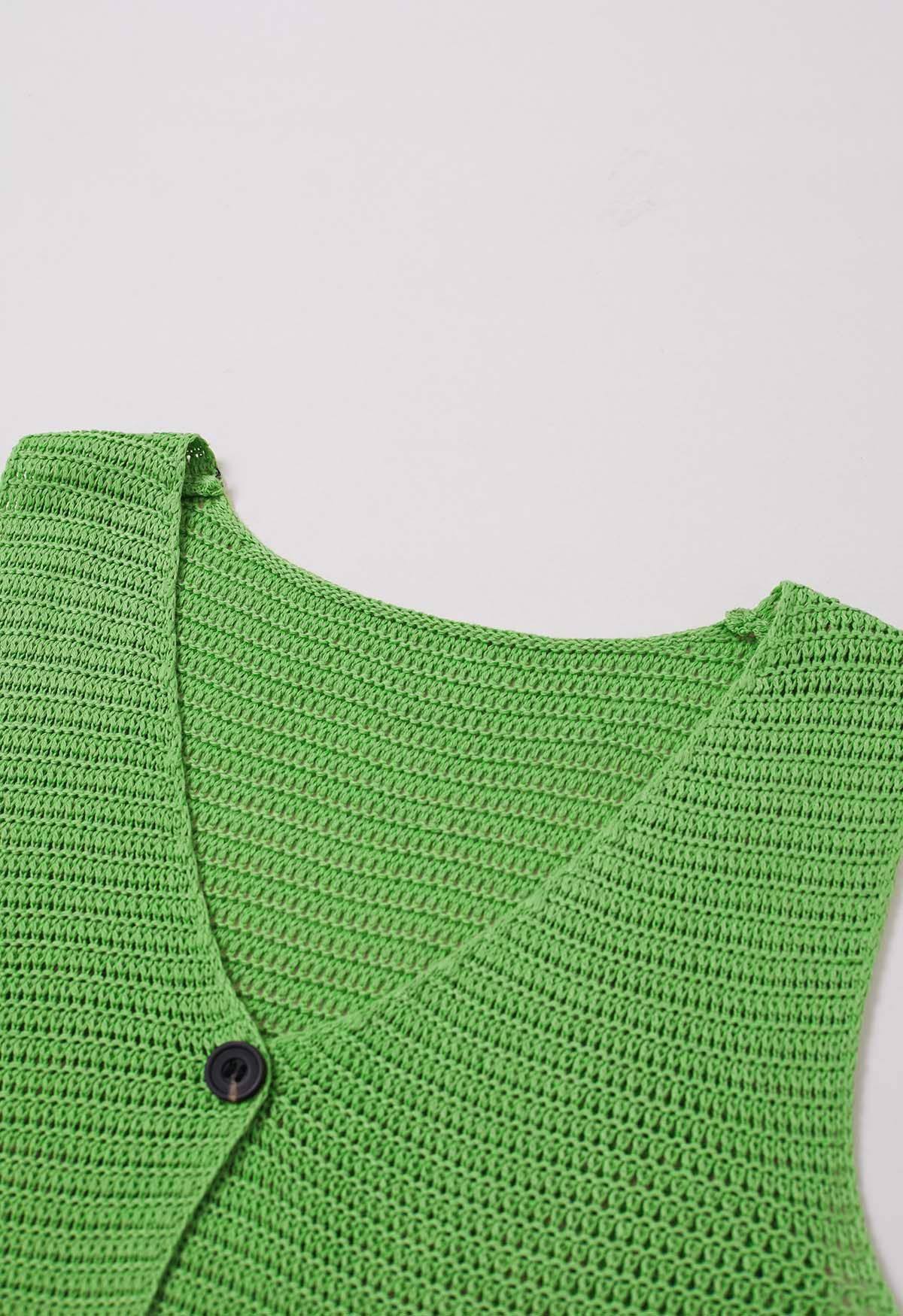 Conjunto de chaleco abotonado de crochet calado y falda con cordón en verde