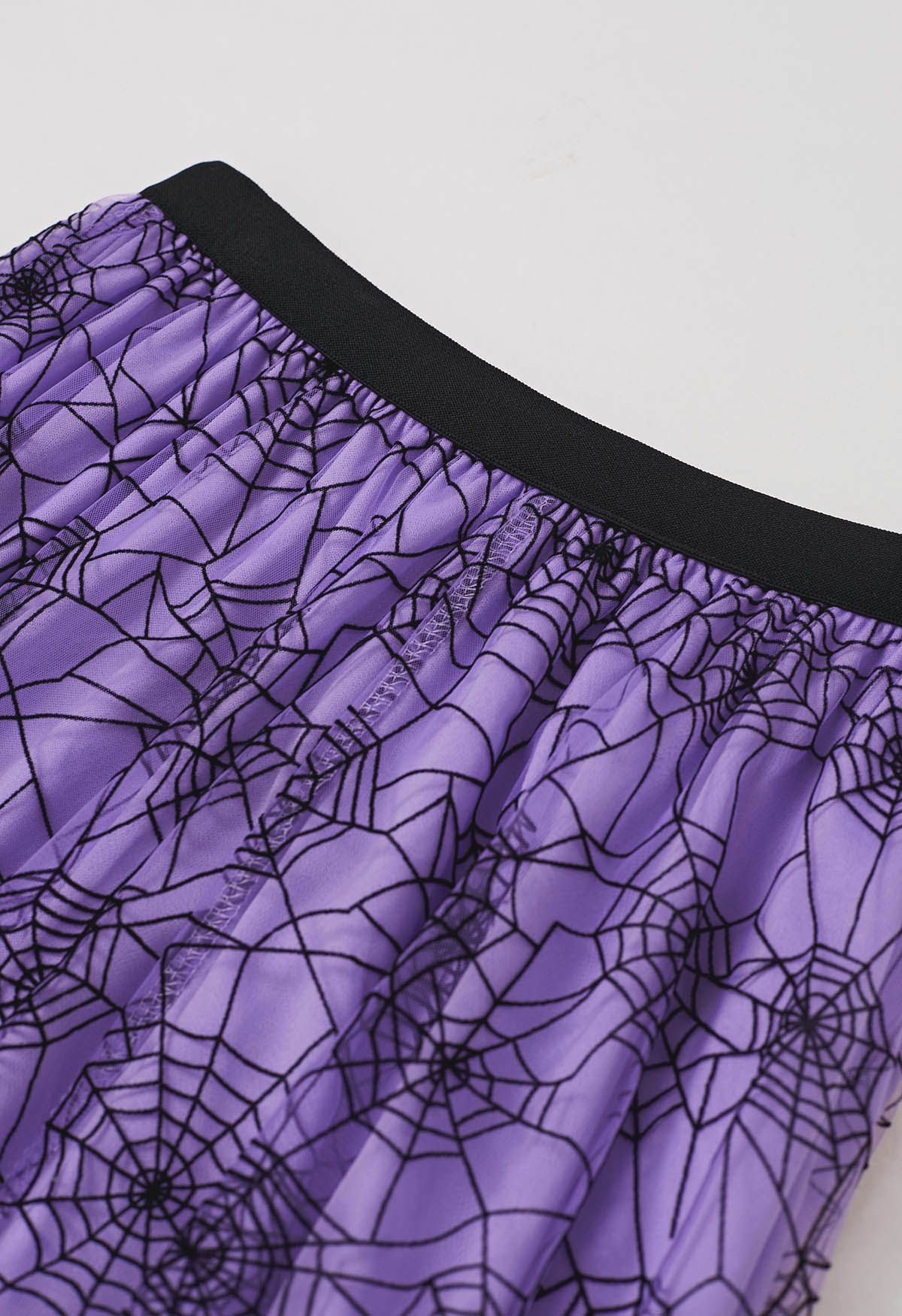 Falda midi de tul de malla Cobweb Mystique en color morado