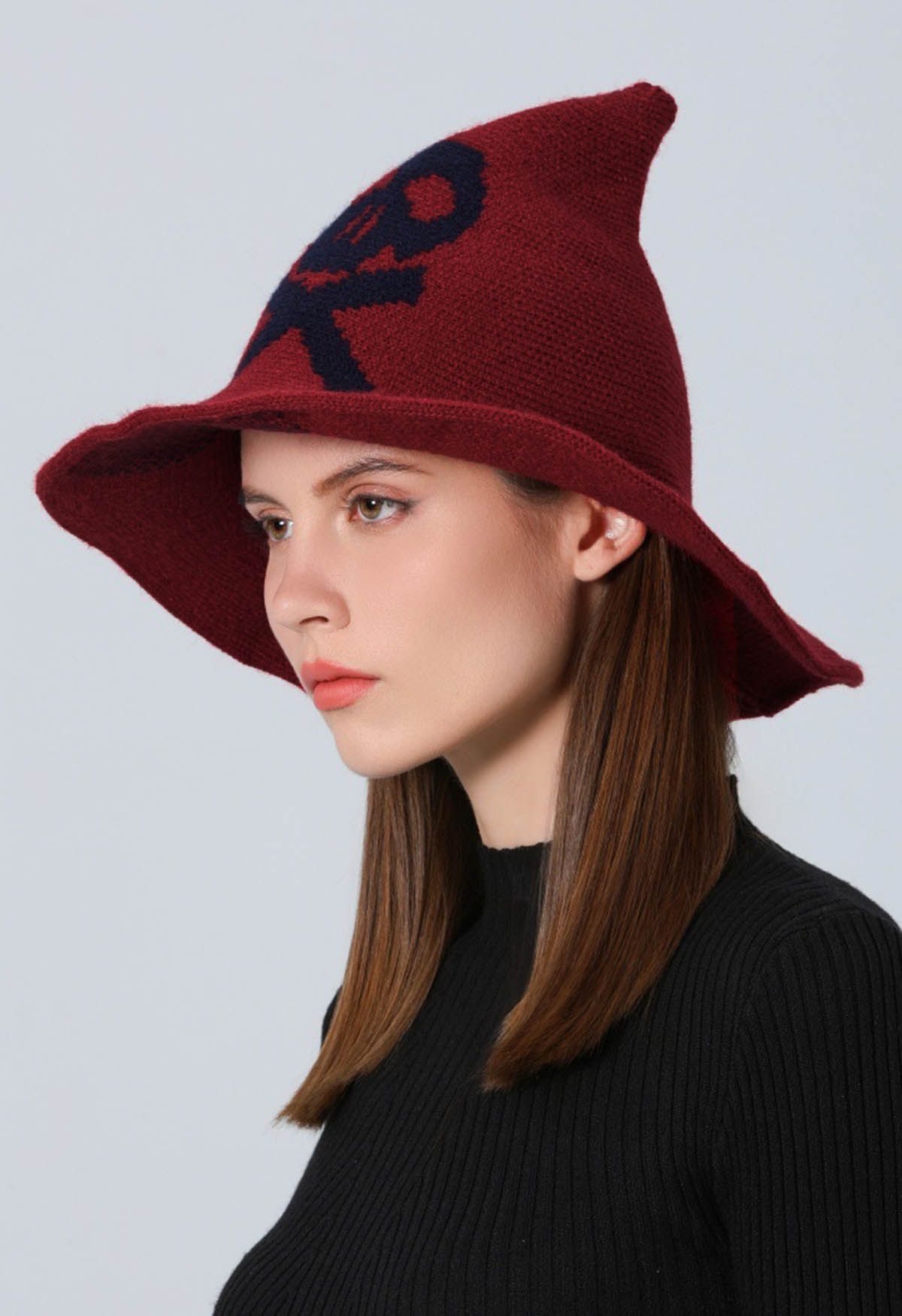 Sombrero de bruja de mezcla de lana con estampado de calavera en color rojo