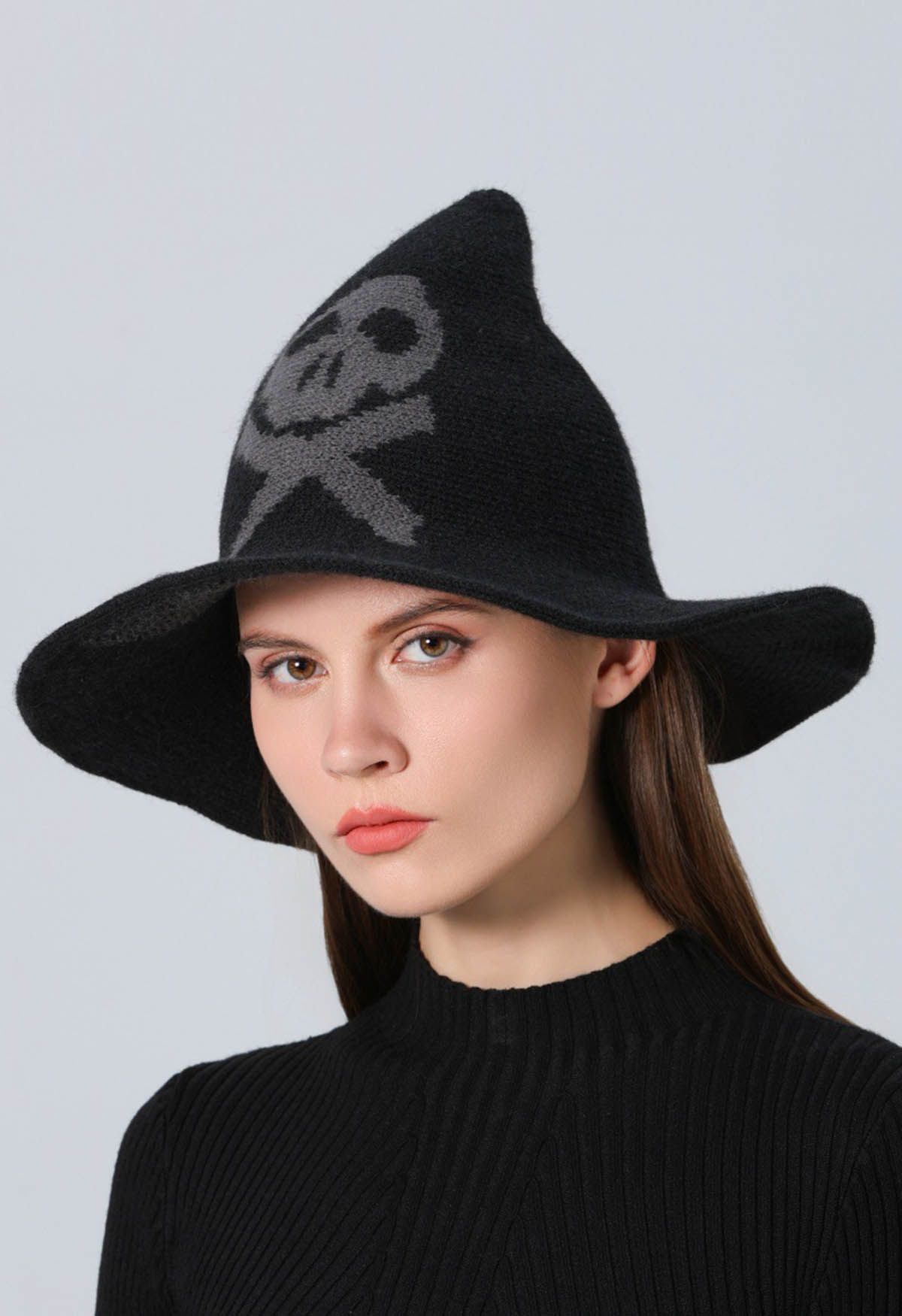 Sombrero de bruja de mezcla de lana con estampado de calavera en color negro