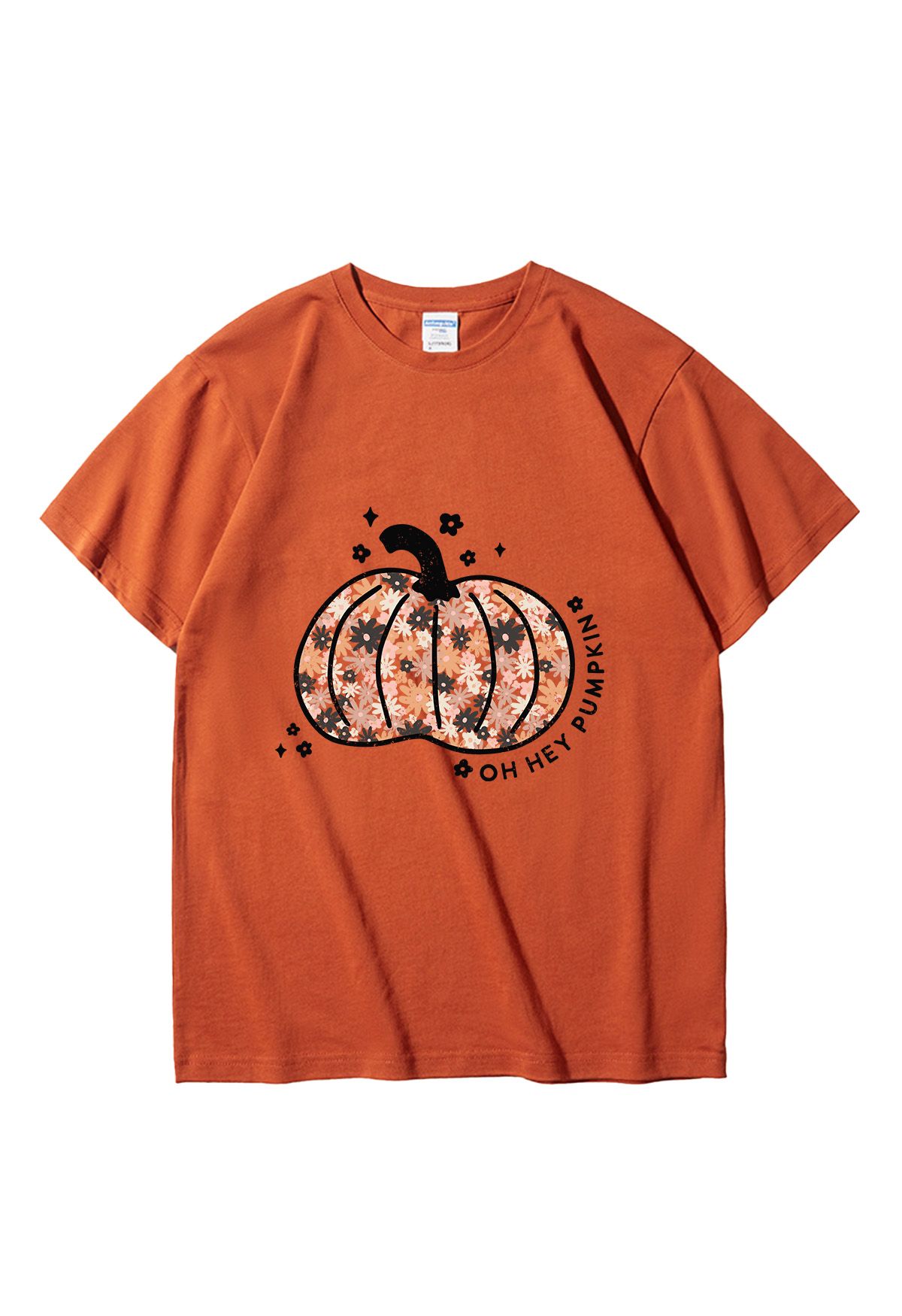 Camiseta con estampado de calabaza y flores