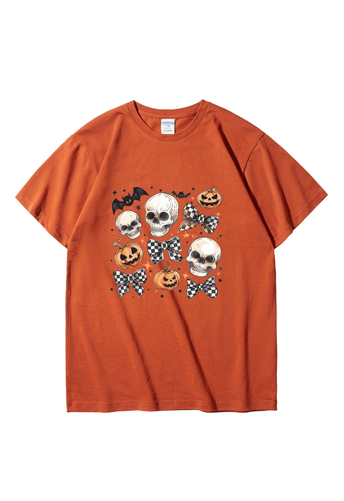 Camiseta con estampado de calaveras y lazos a cuadros