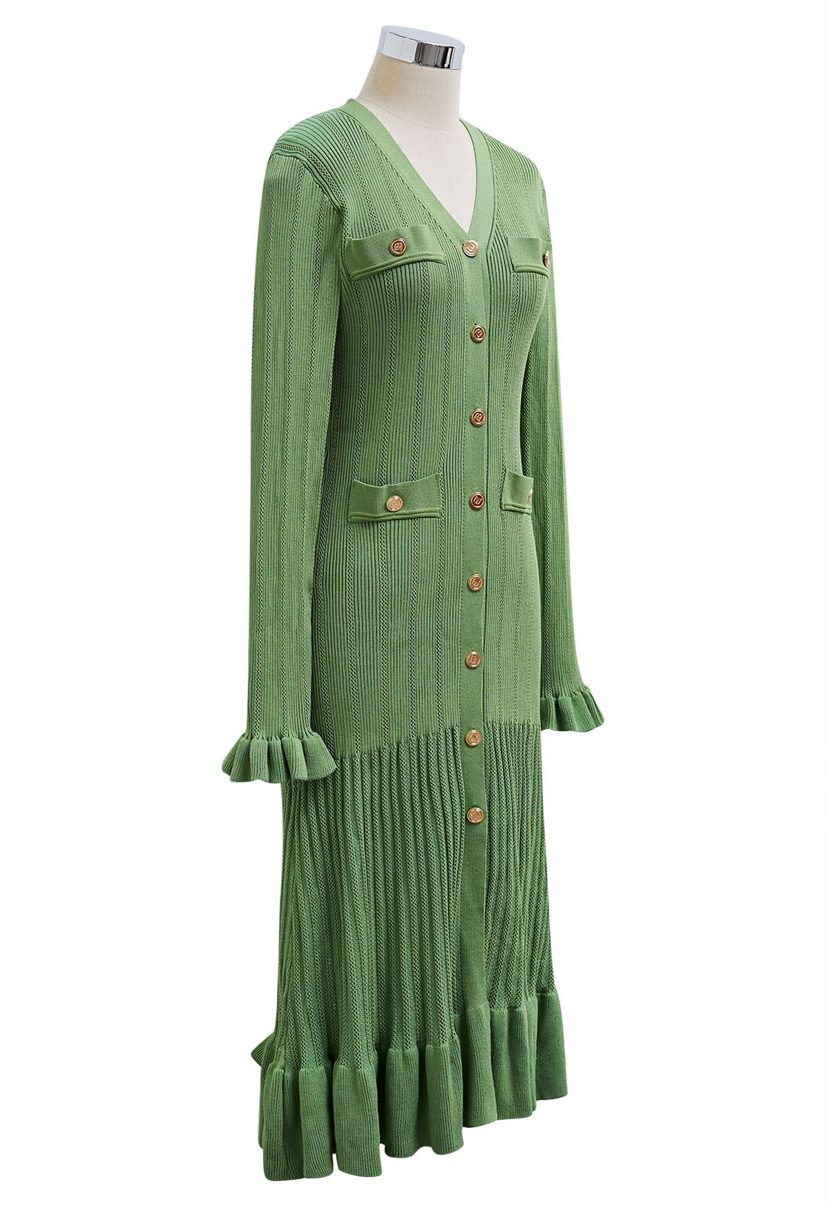 Vestido de punto calado con botones, escote en V y volantes elegantes en verde