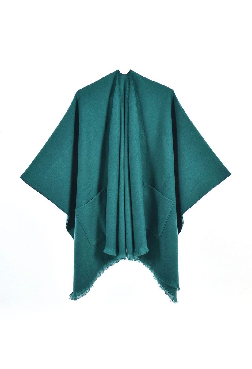 Poncho con dobladillo con flecos y bolsillos suaves Whisper en color verde