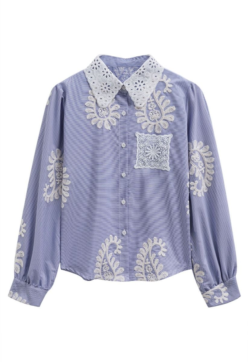 Camisa abotonada con bordado floral inspirado en cachemira en azul